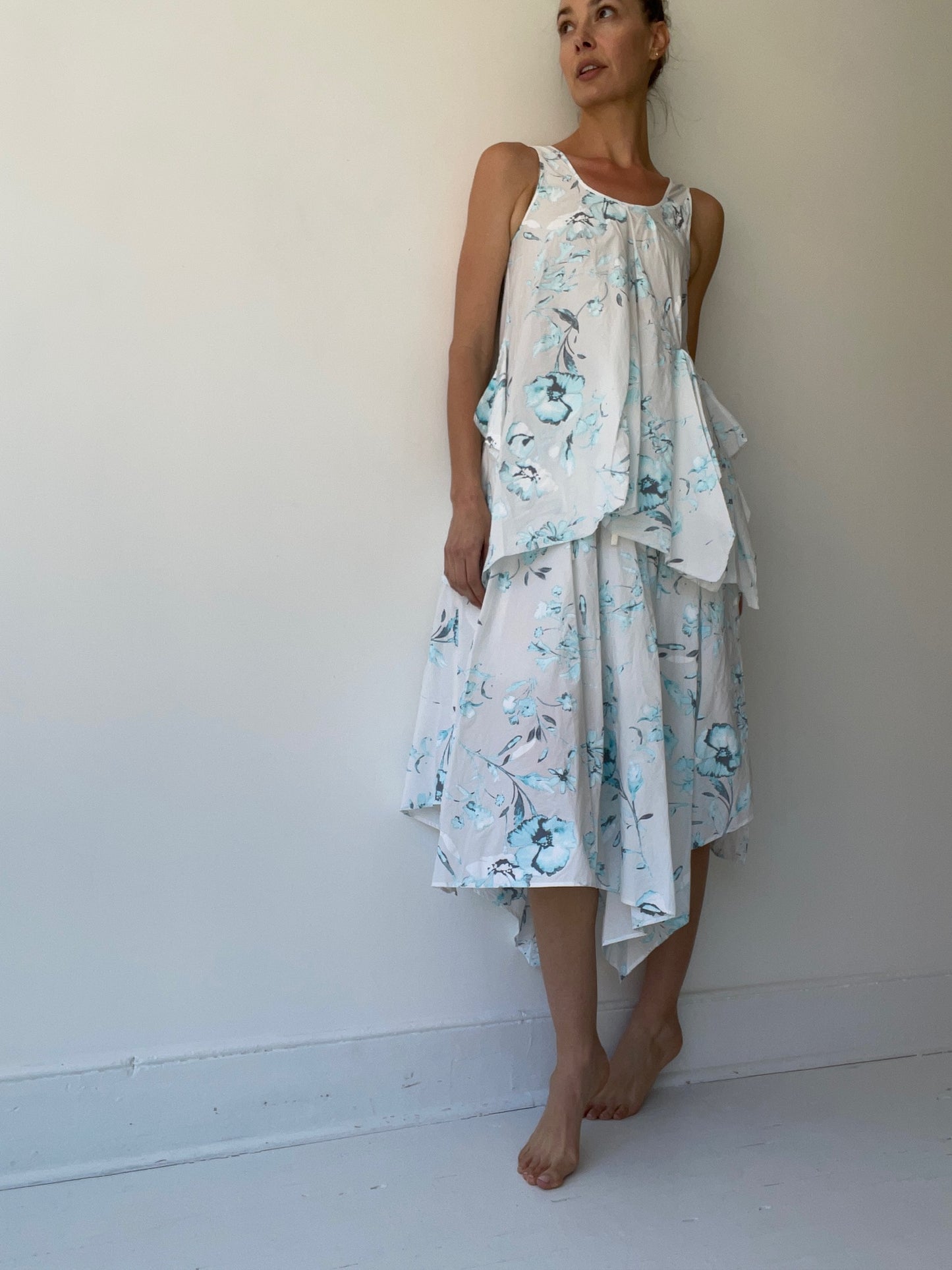 forme d’expression floral handkerchief top