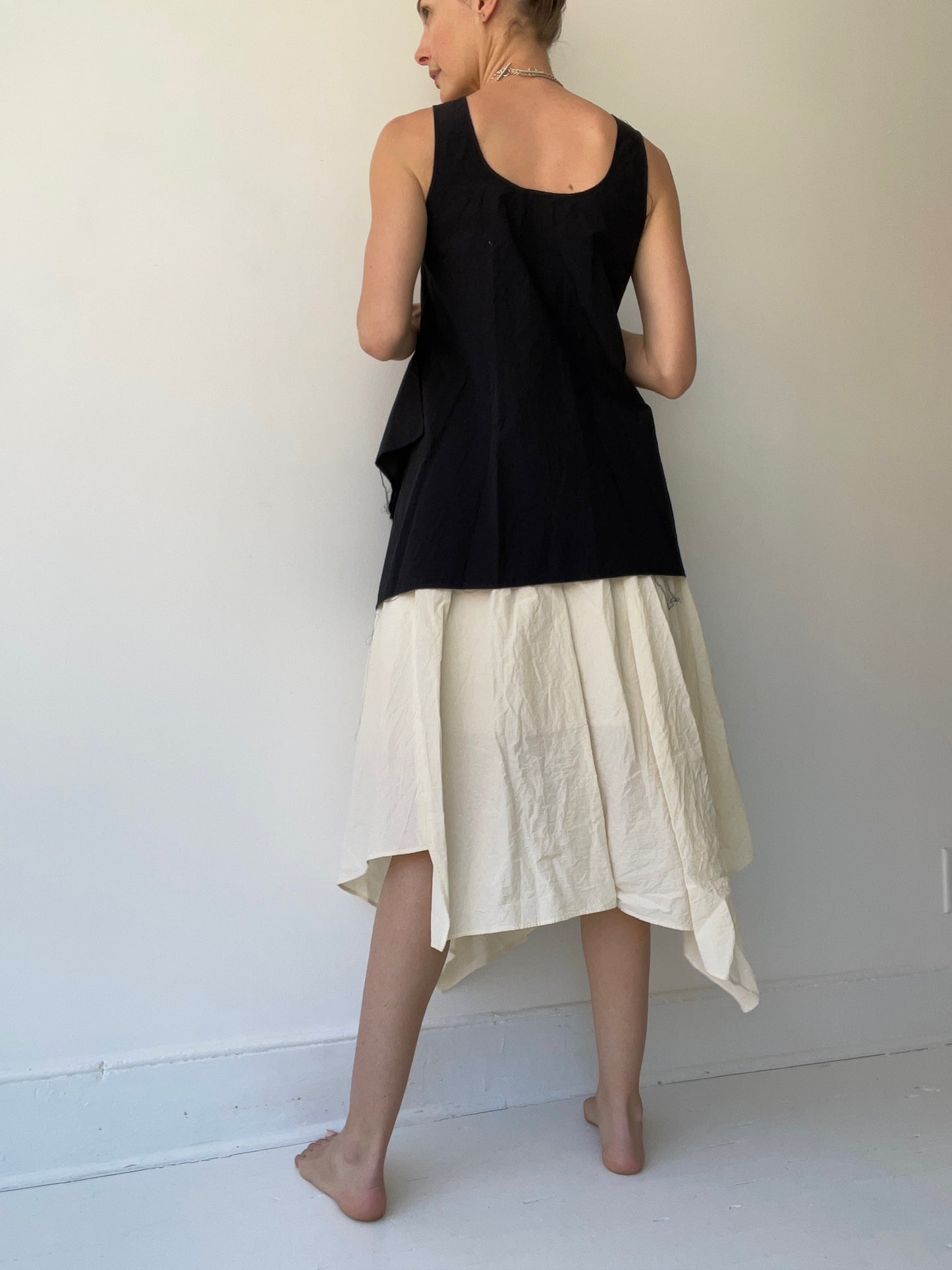 forme d’expression black handkerchief top