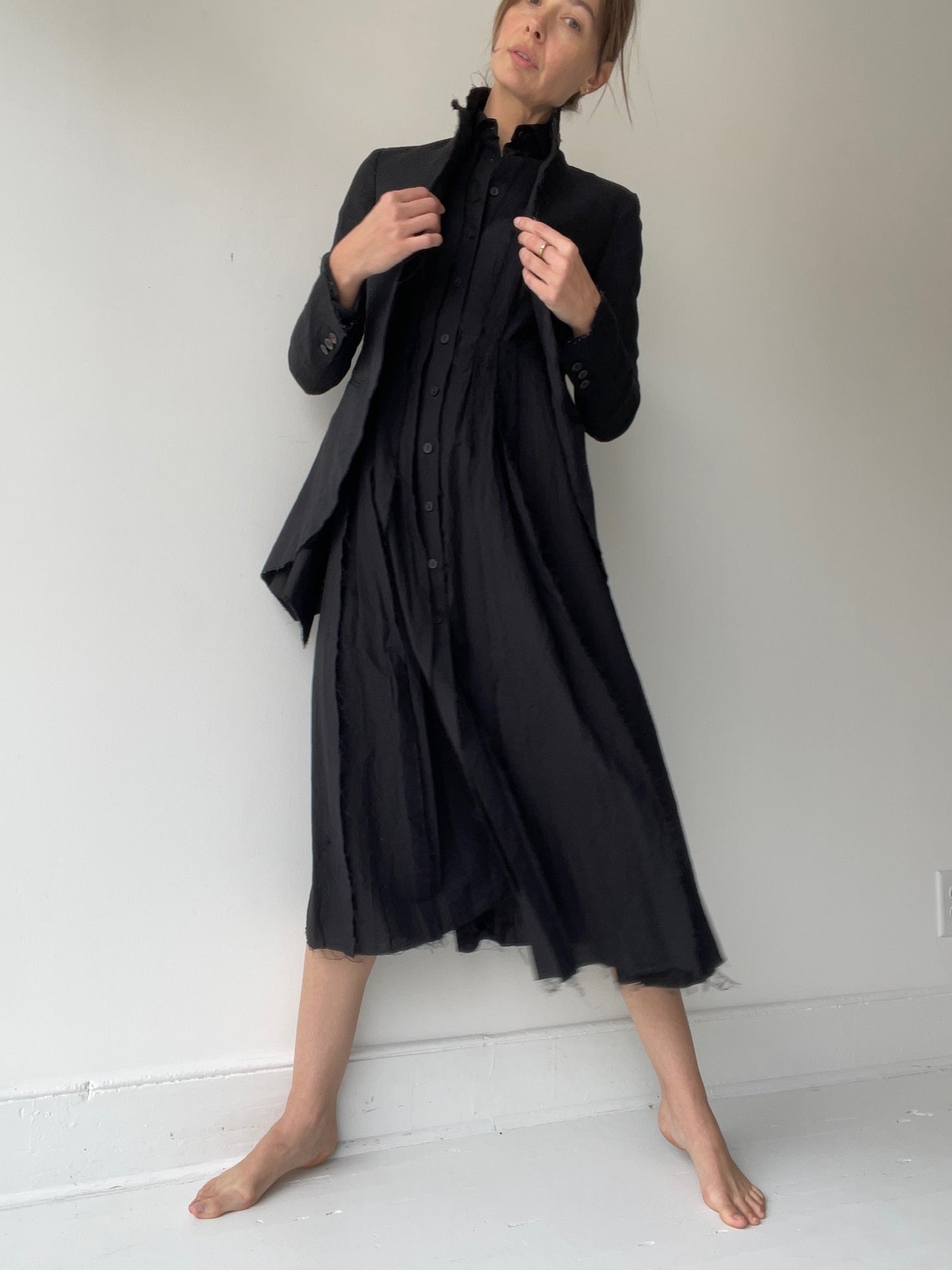 forme d’expression victorian raw-edged coat