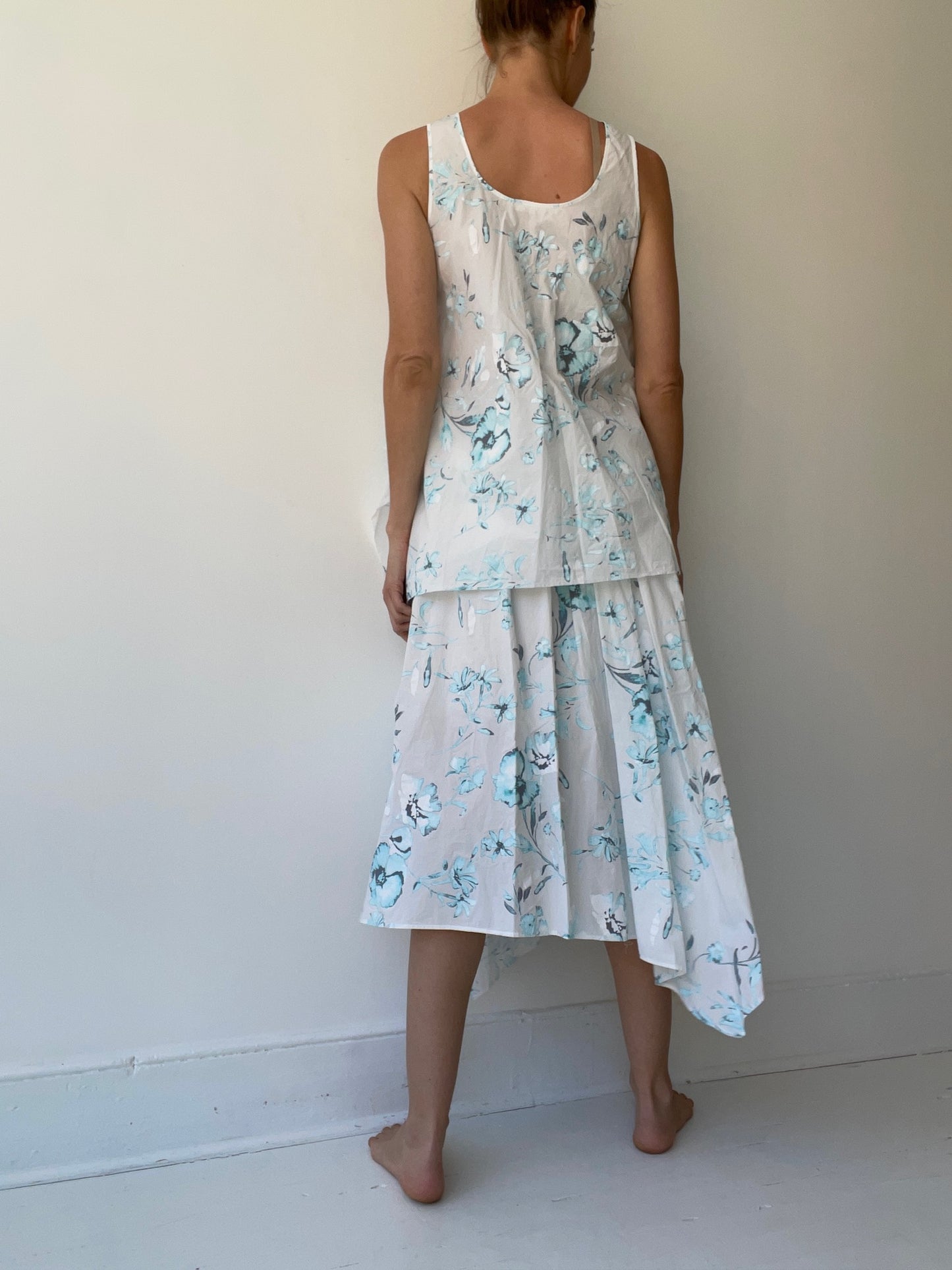 forme d’expression floral handkerchief top