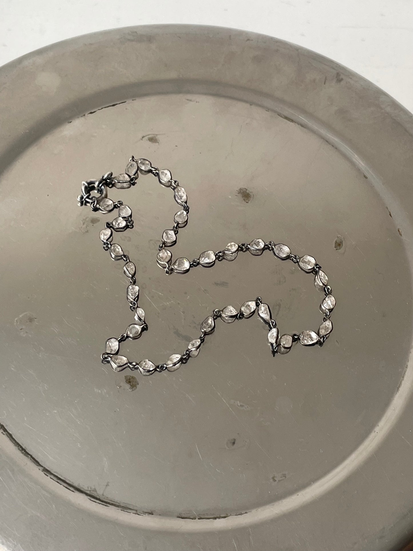 kundo awan necklace