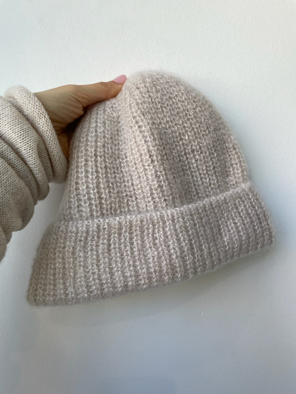 chisaki ao beanie IVORY