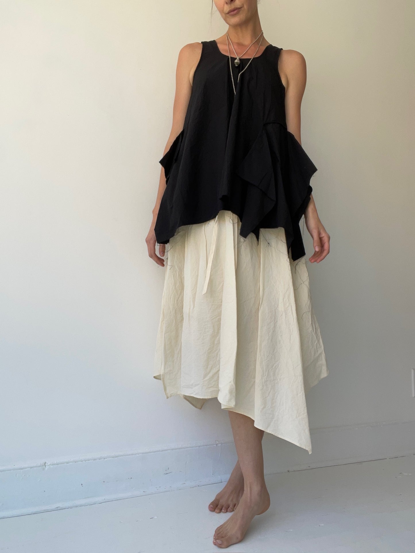 forme d’expression black handkerchief top