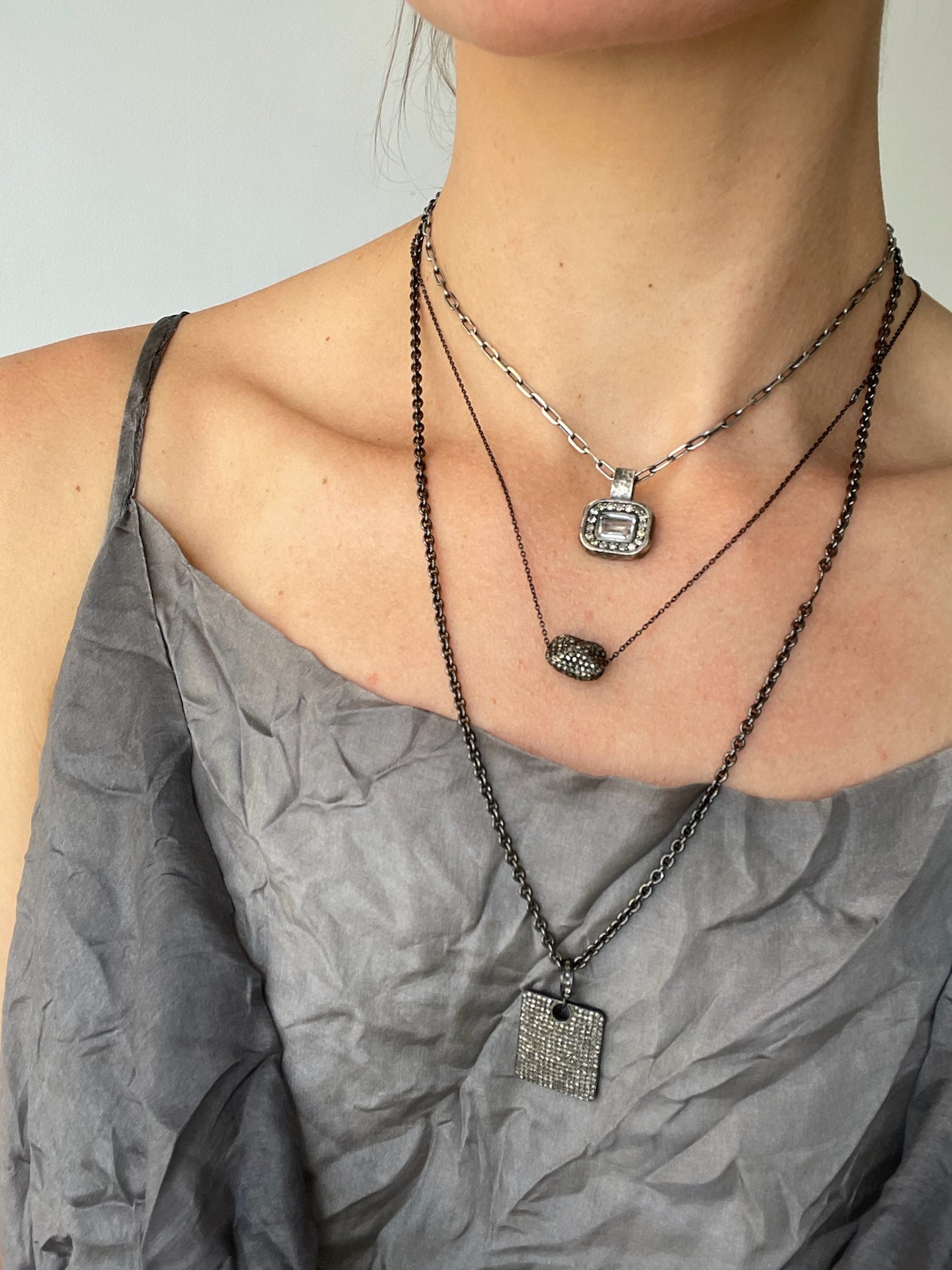 kundo glint necklace