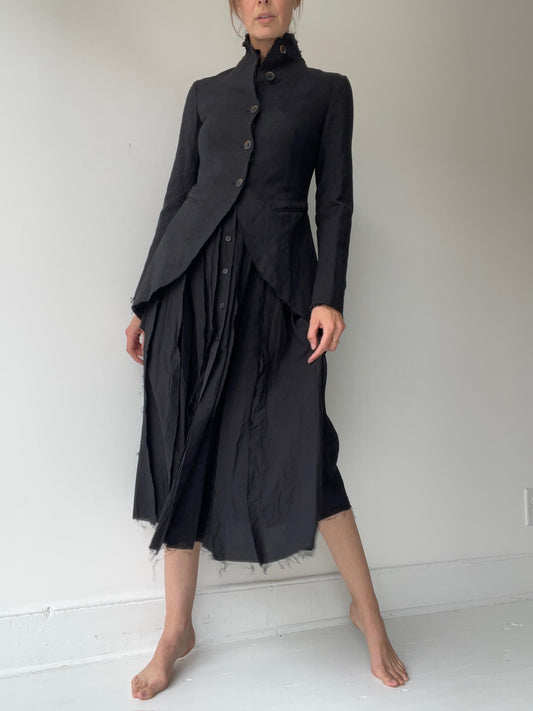 forme d’expression victorian raw-edged coat