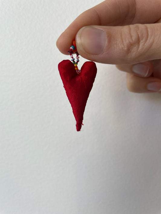 antomoon rouge heart amulet