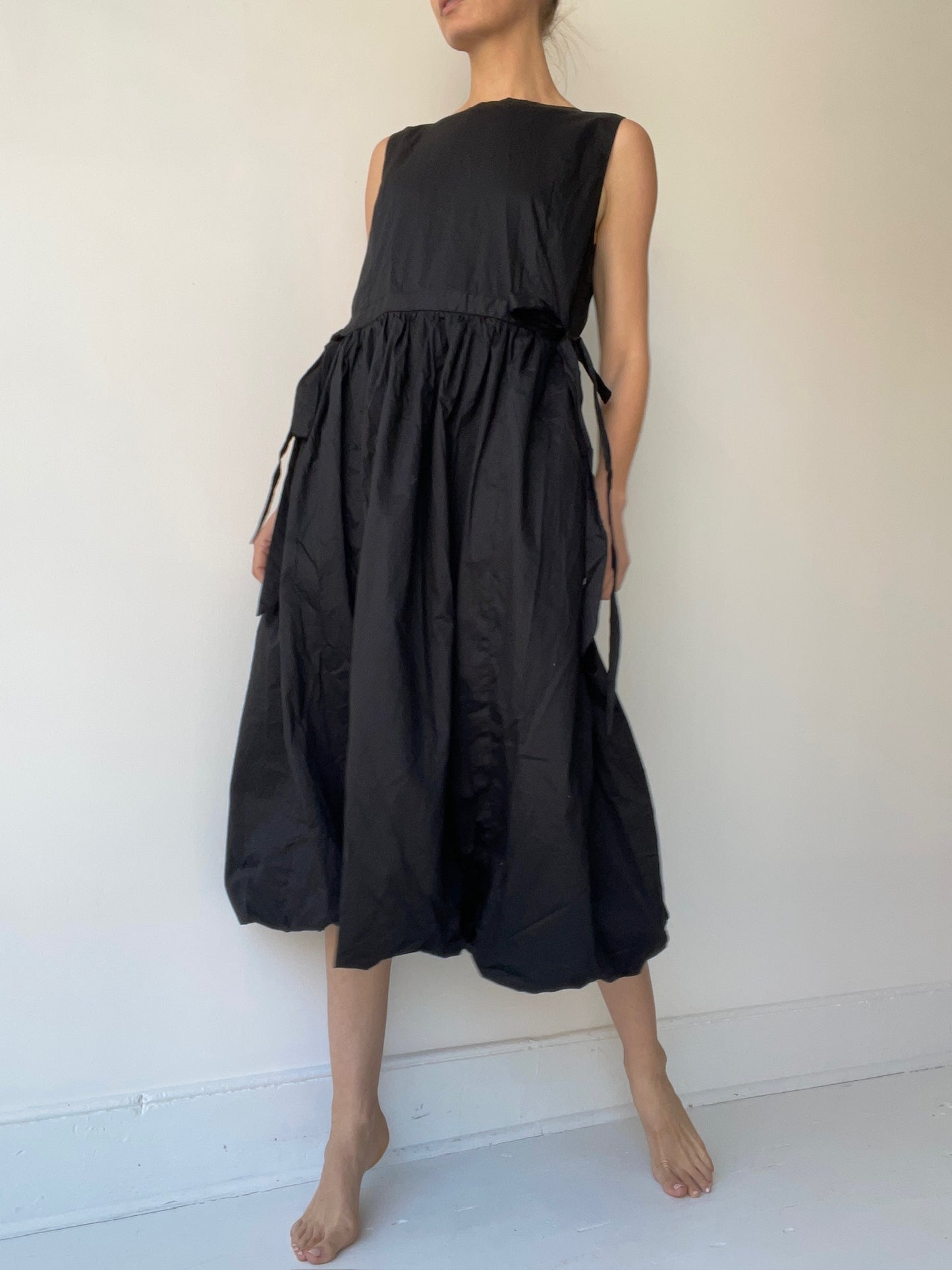 aleksandr manamïs black balloon dress