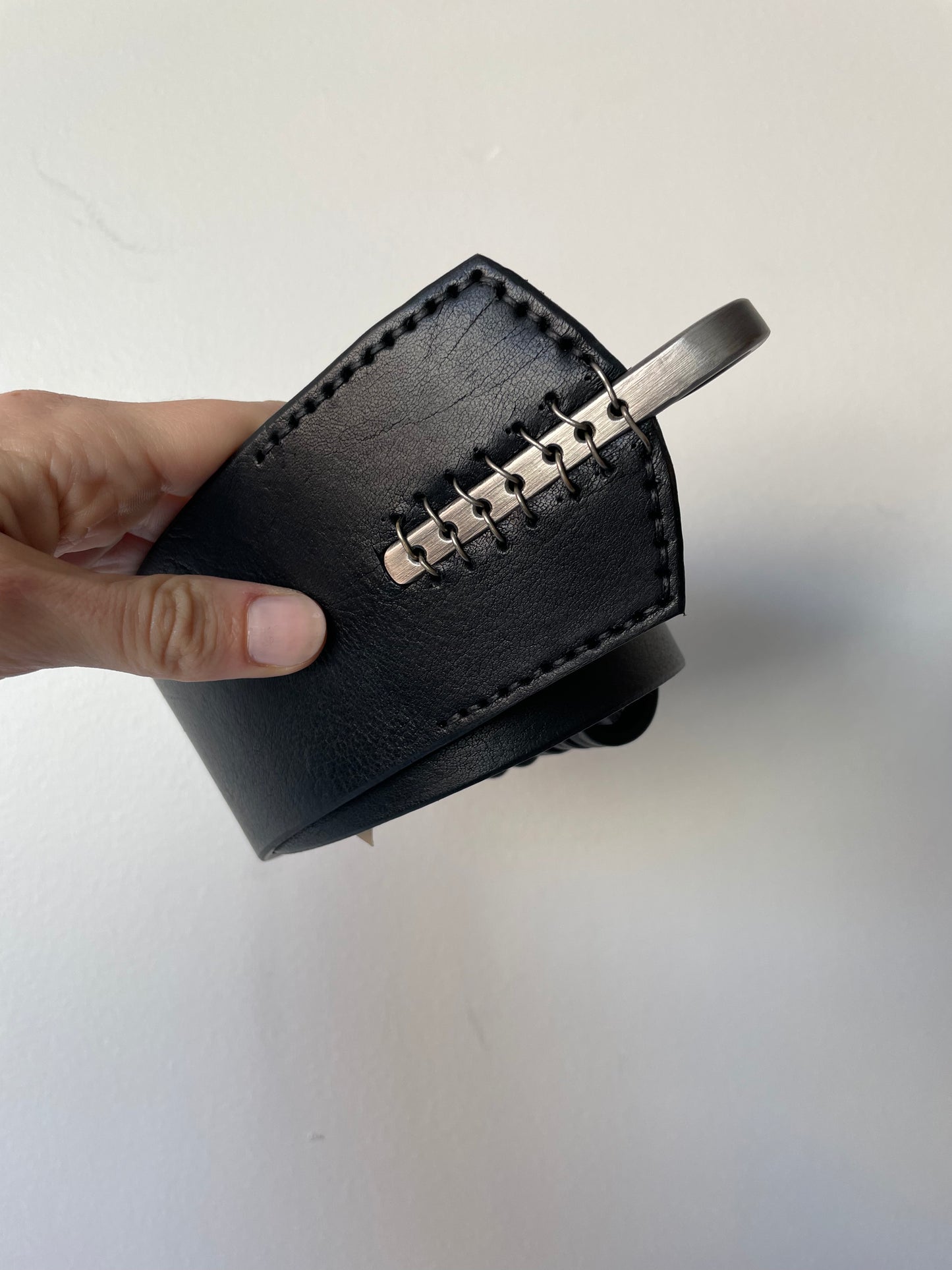 johnny farah black 5-loop belt