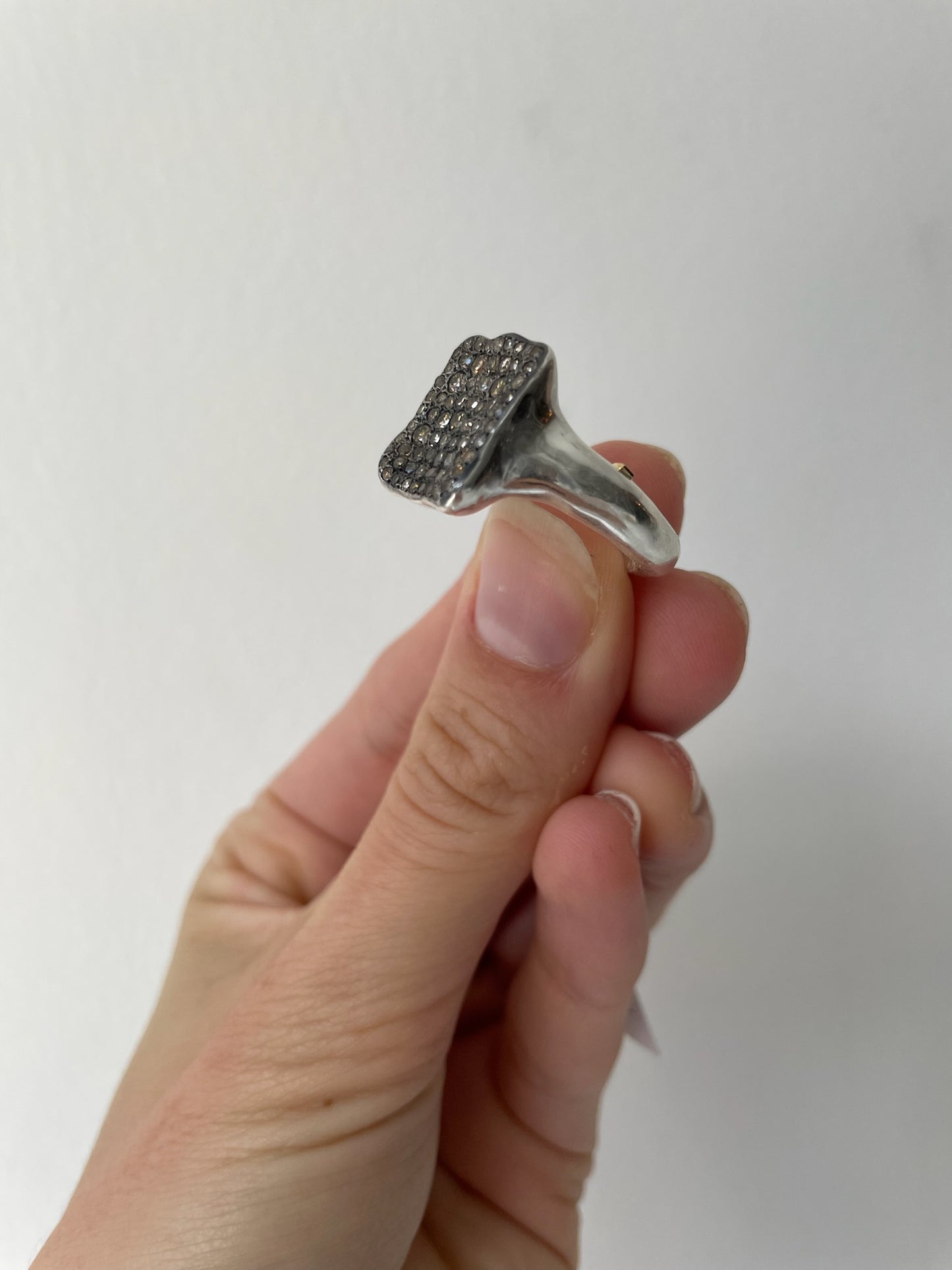 rosa maria leslie diamond ring