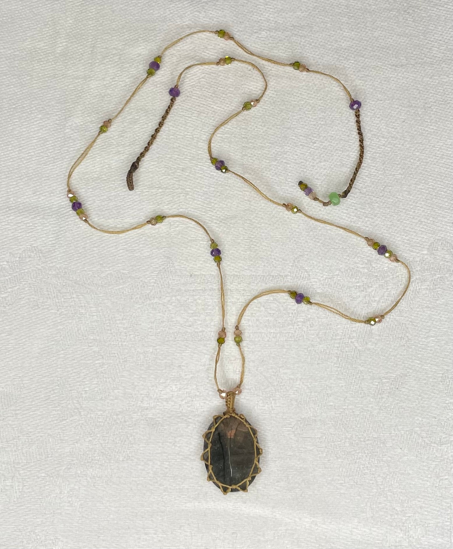 sharing labradorite green tibetan short necklace