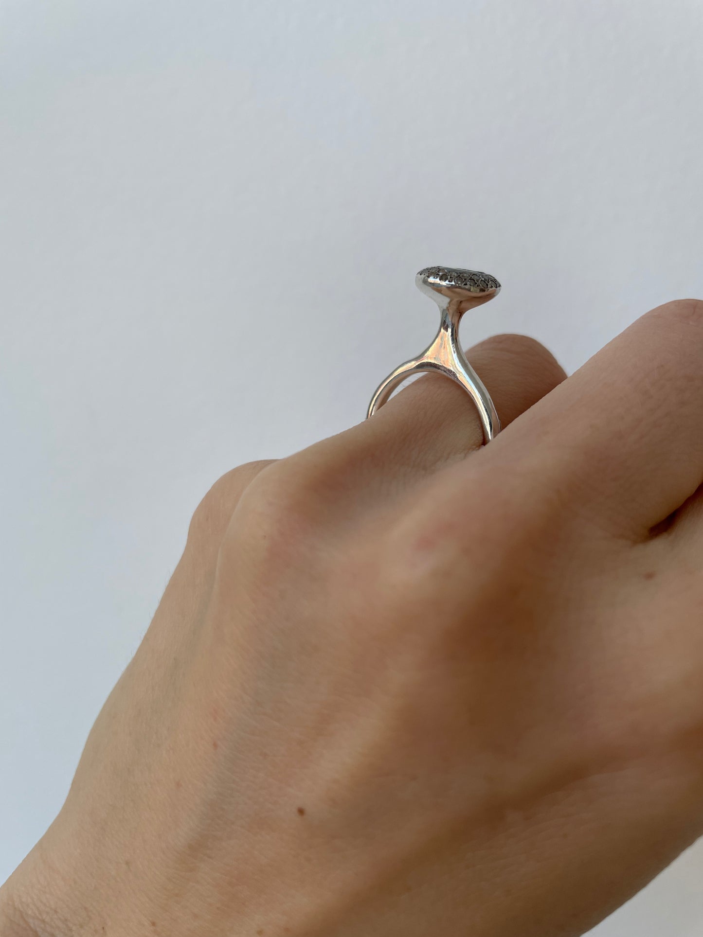 rosa maria belquis black ring