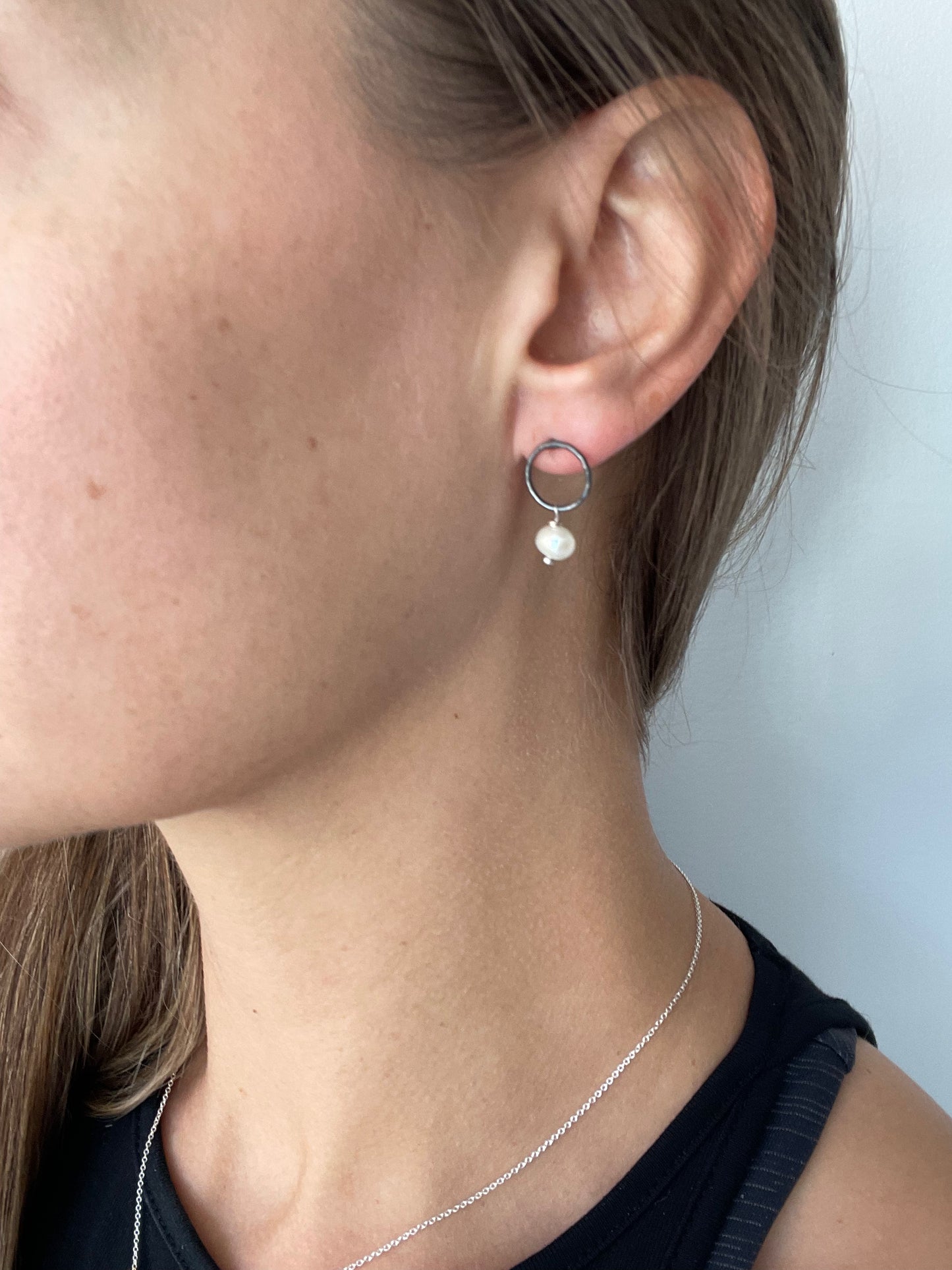 circle pearl studs