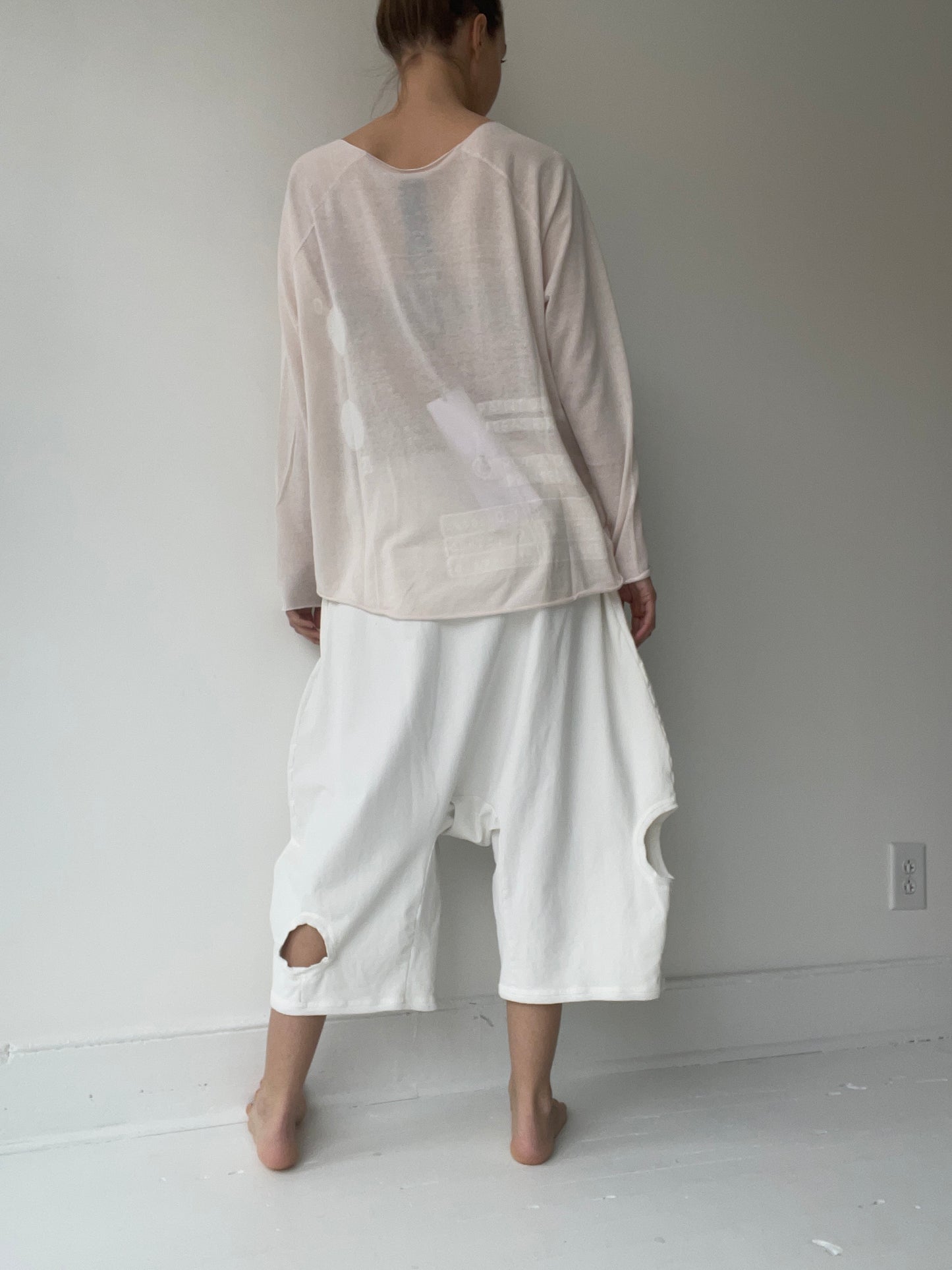 rose pullover