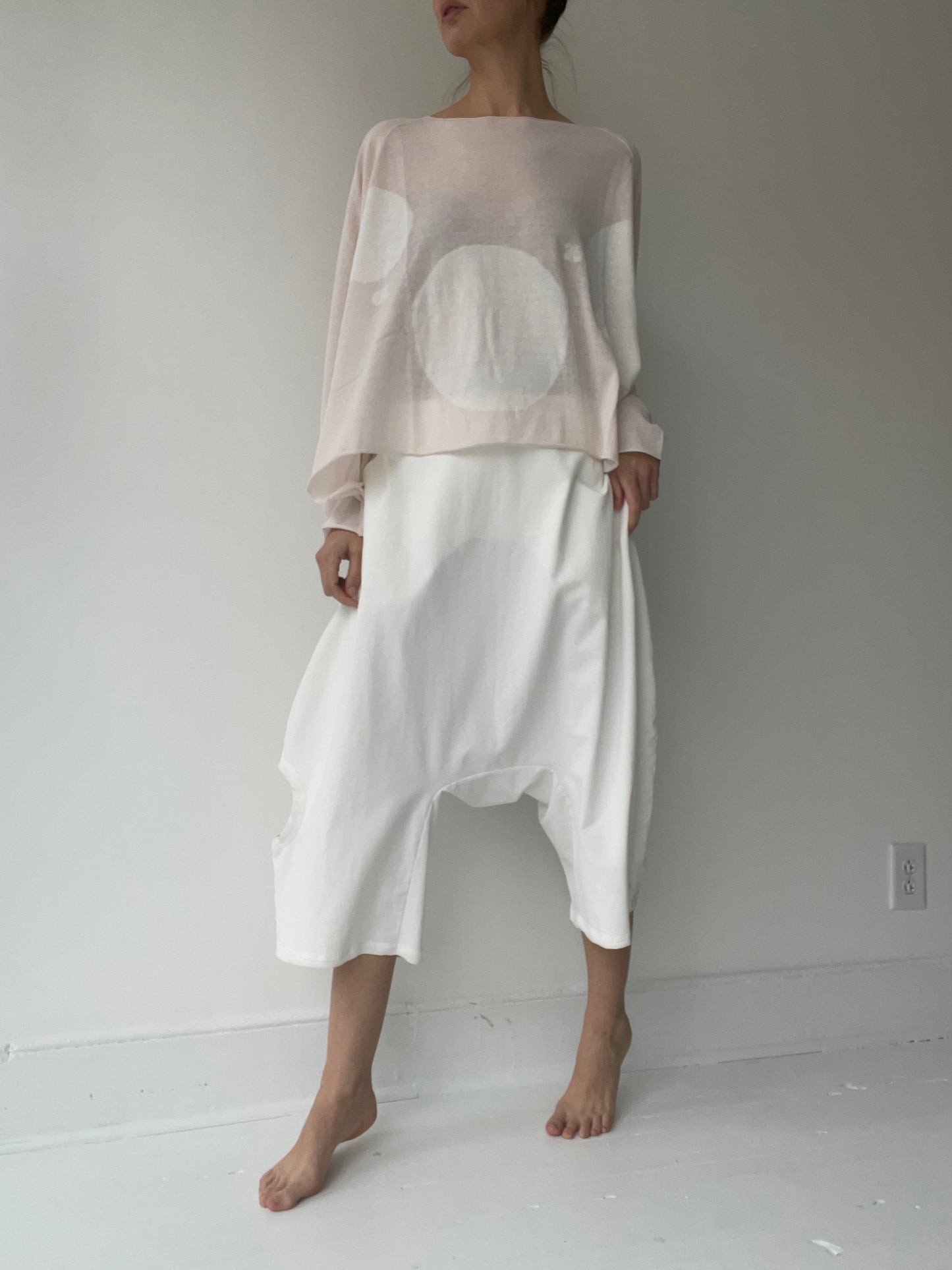 rose pullover