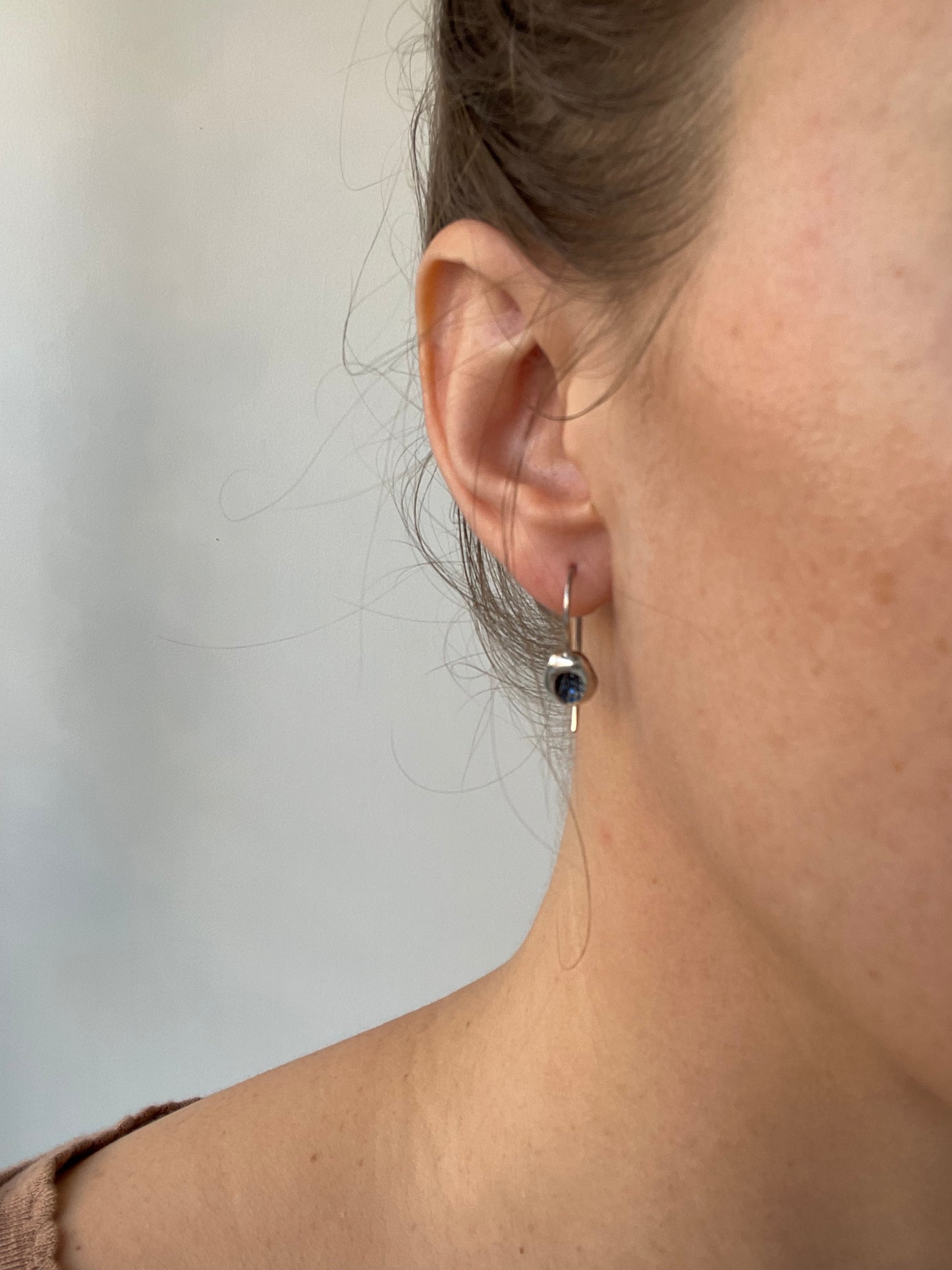rosa maria dia sapphire earrings