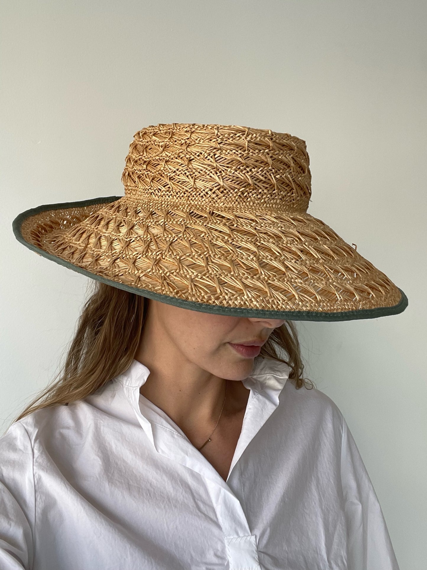 chisaki lein hat