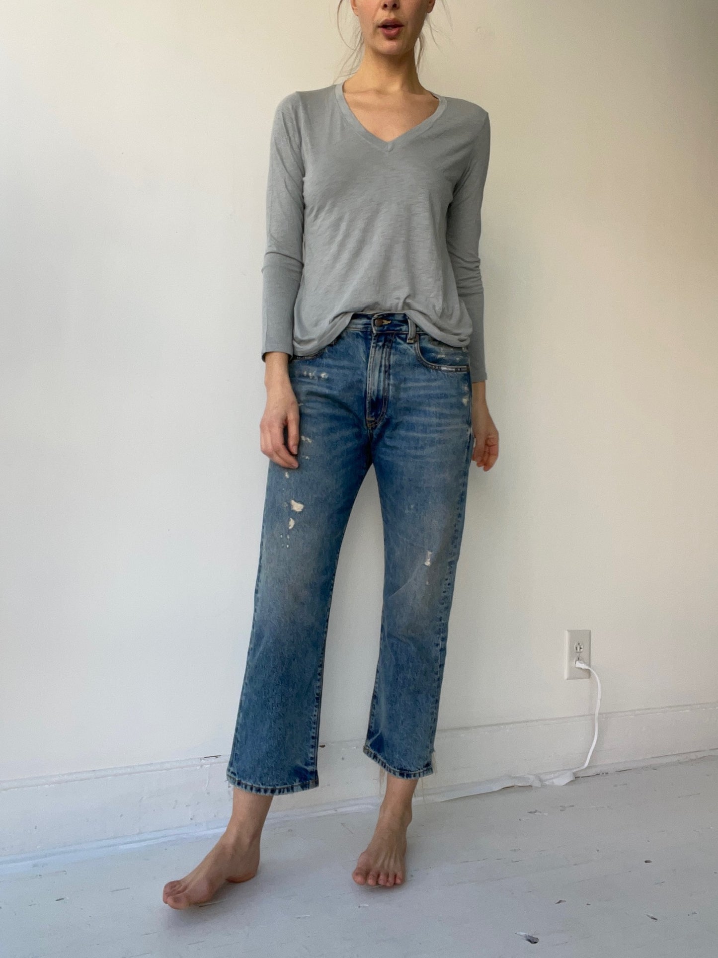 it is well misty long sleeve v-neck tee