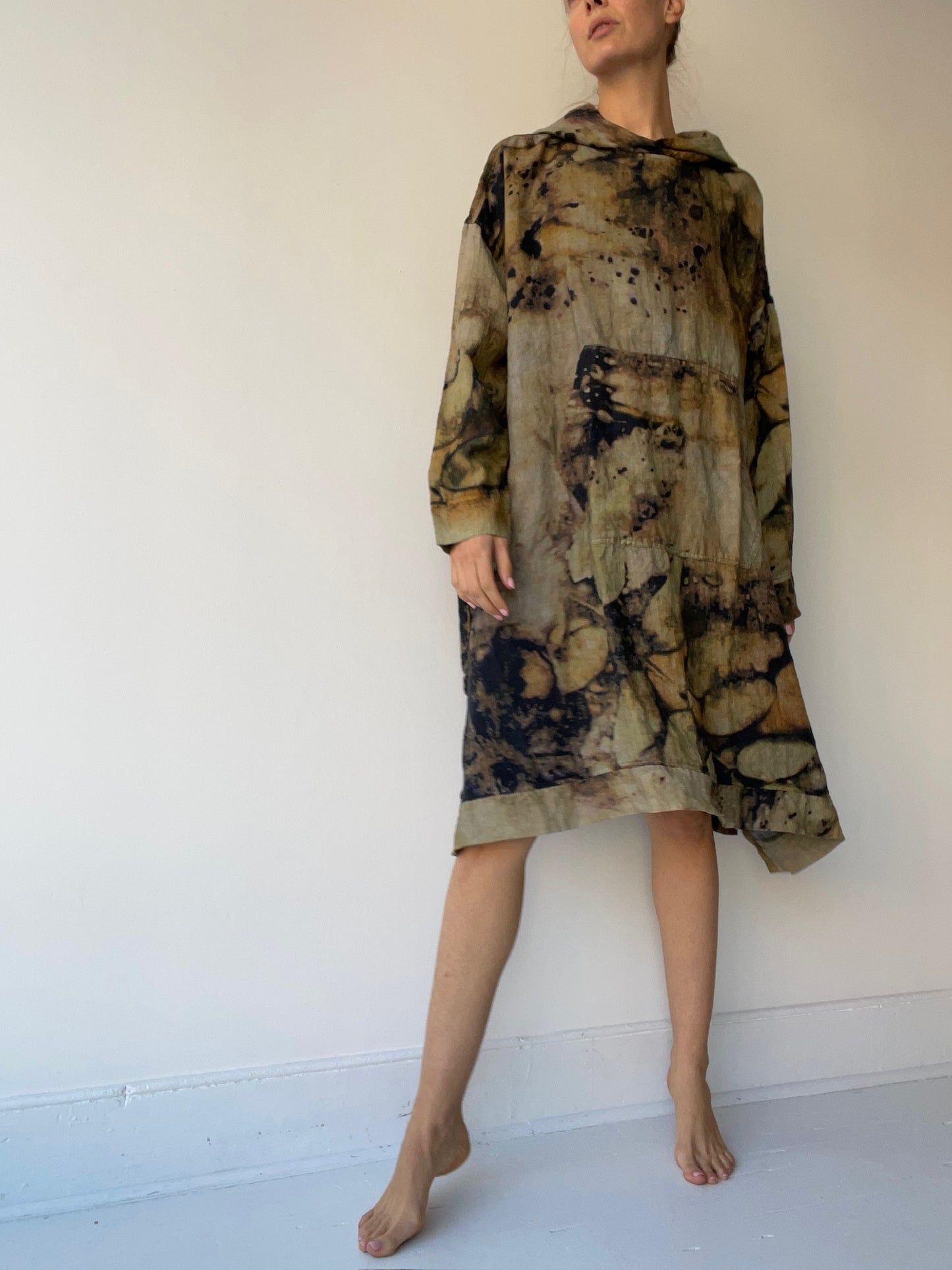 a krista larson long bode shirt with 100% printed linen