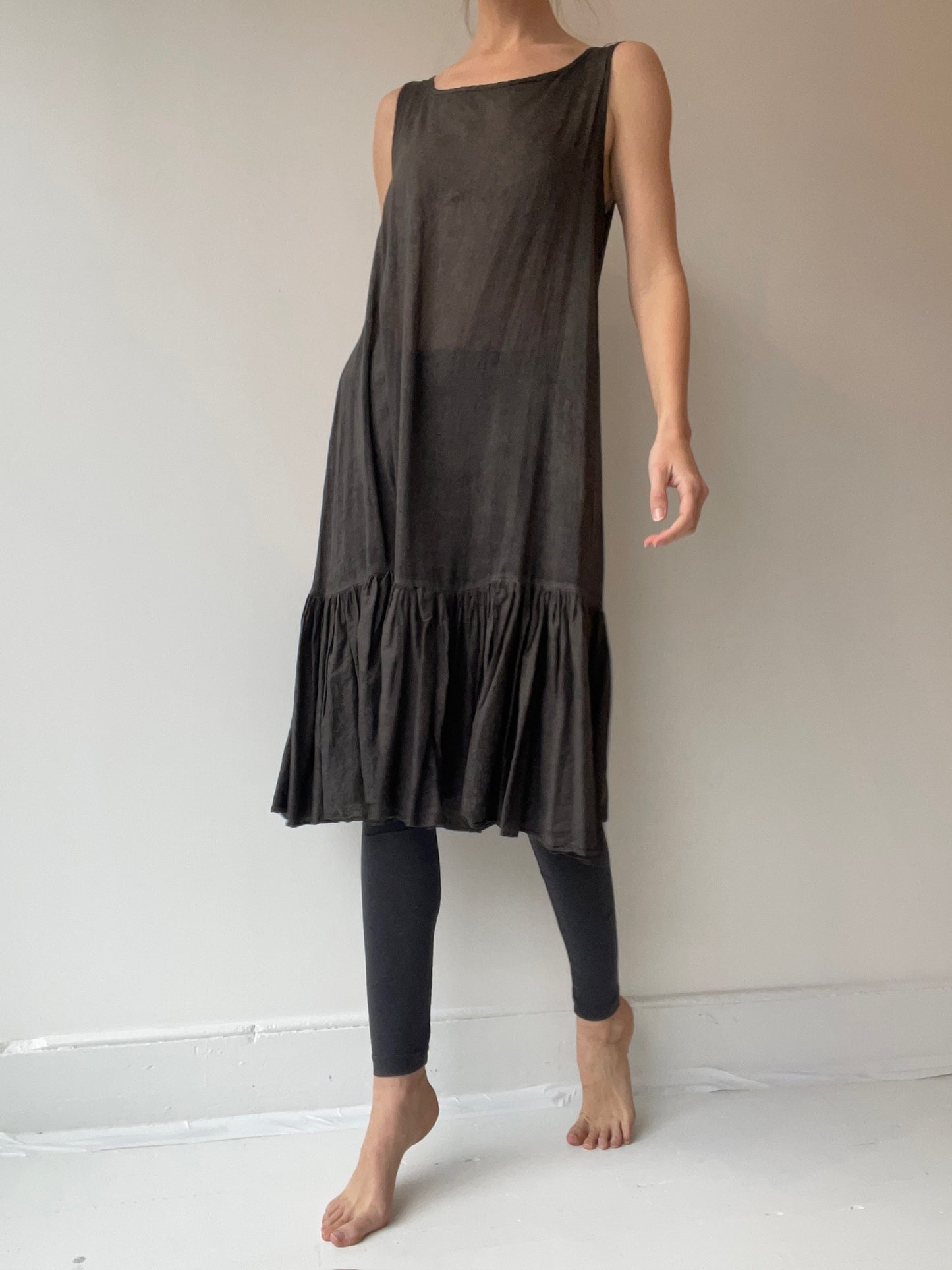 a preloved ruffle hem dress by rundholz black label 100