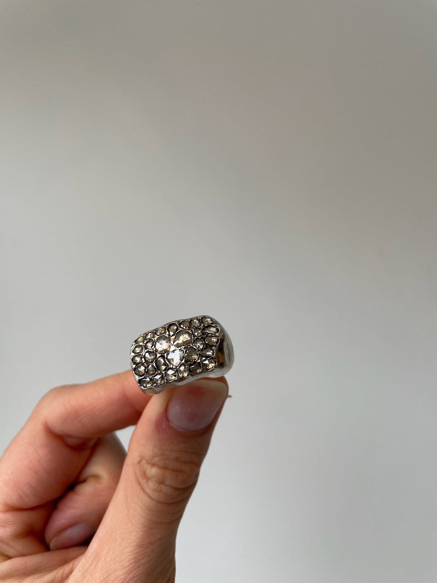 a rosa maria nashka ring with sterling silver, brown diamonds (2.55 ct.)