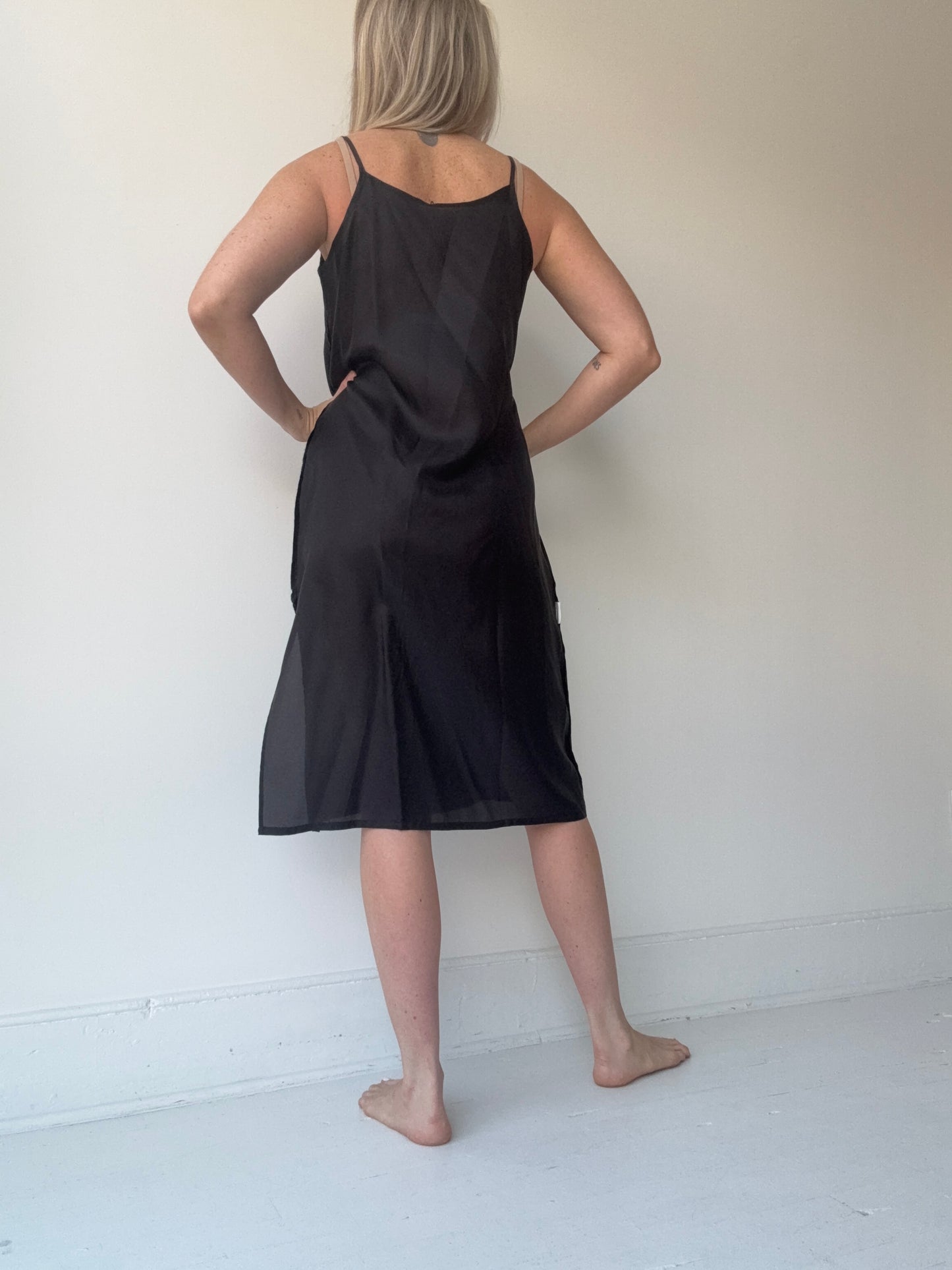 PRELOVED short black slip