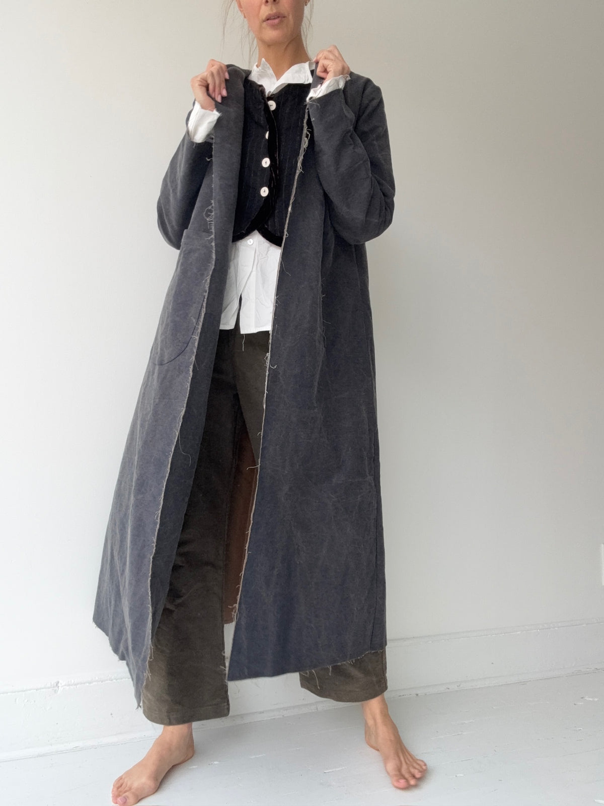 sula pleat coat