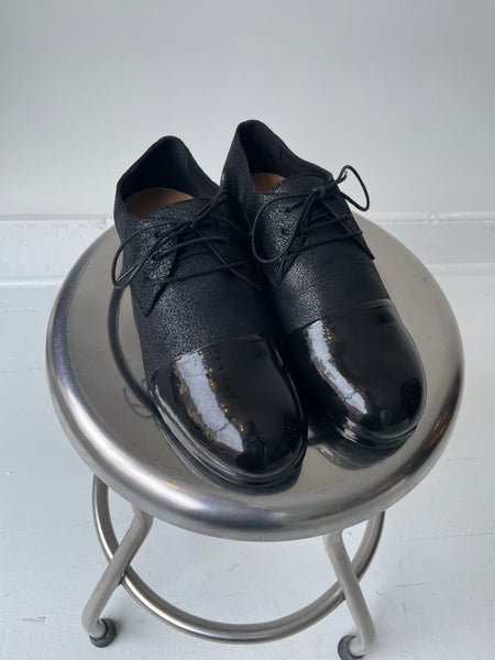 dipped oxford shoe