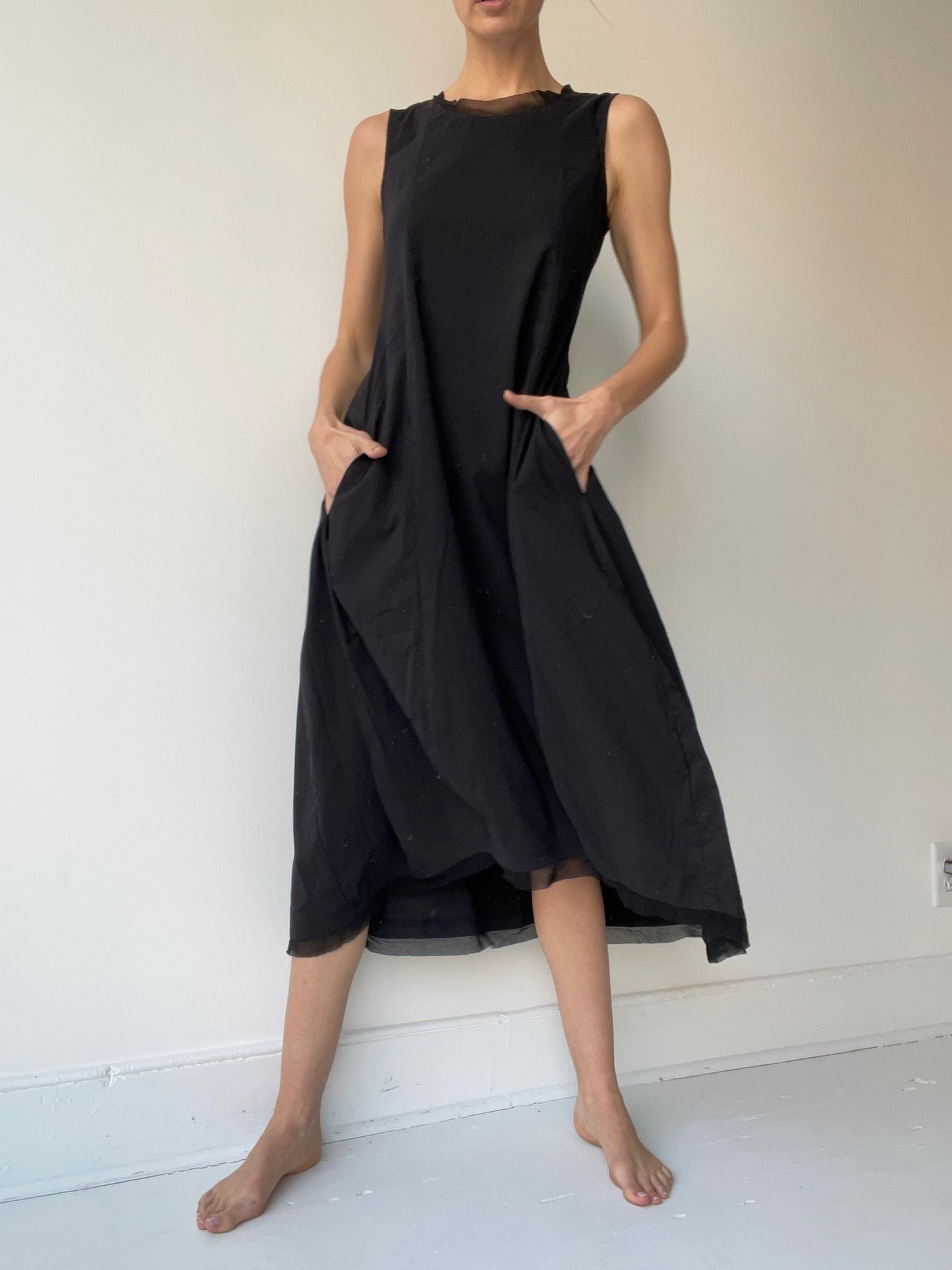 a rundholz black label sleeveless dress with 46% cotton/36% polyamide/13% linen/5% elastane