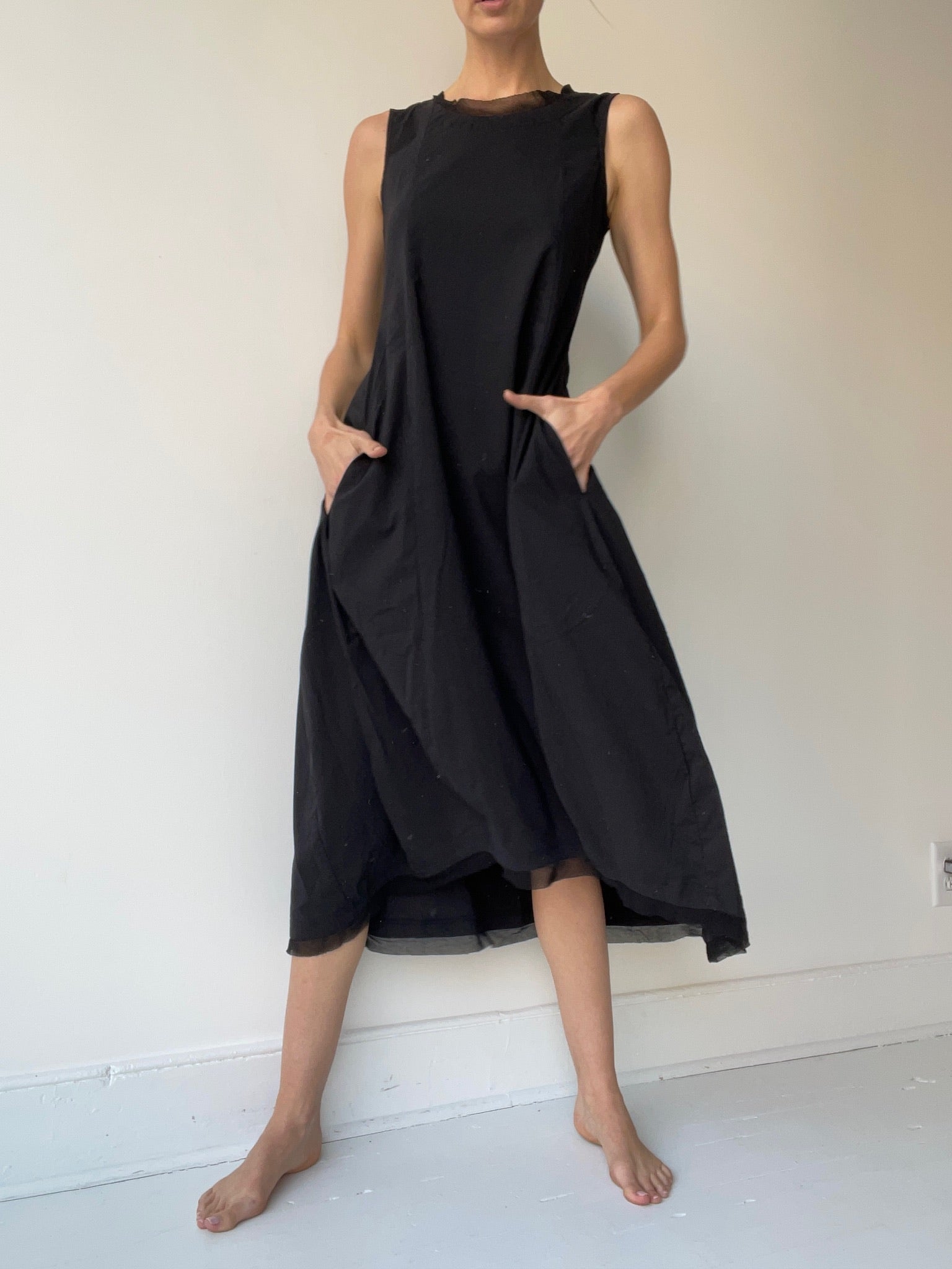 a rundholz black label sleeveless dress with 46% cotton/36% polyamide/13% linen/5% elastane