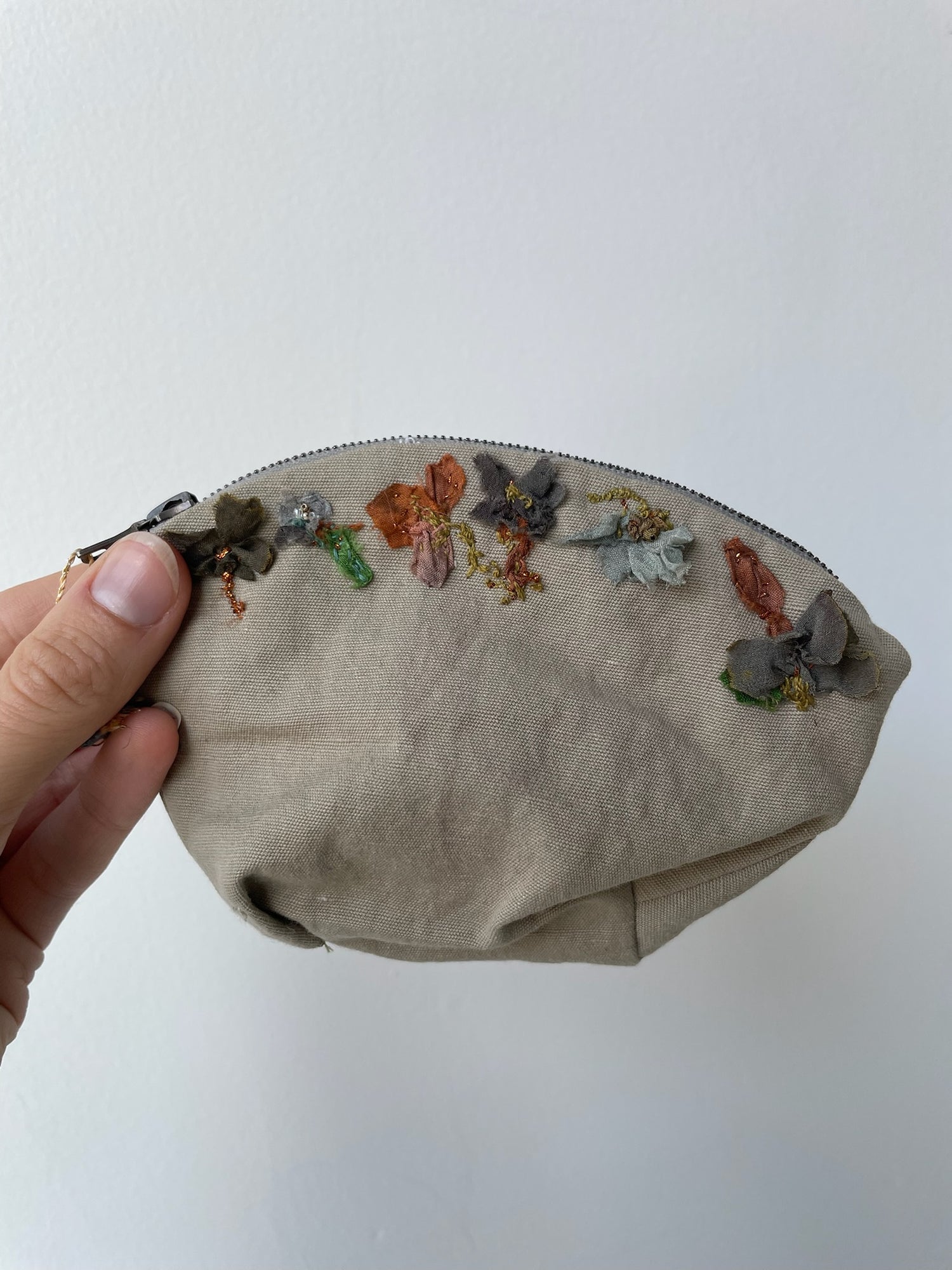 an antomoon small pouch