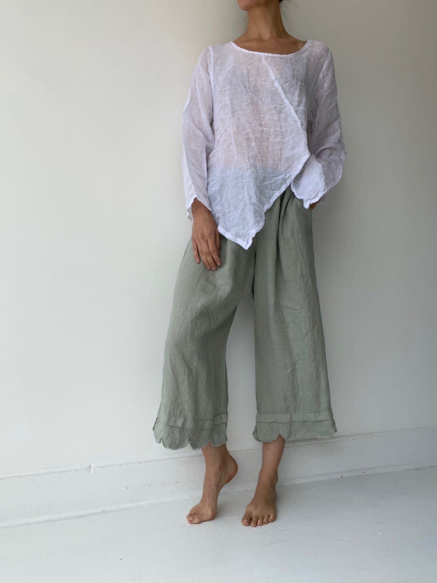 krista larson cropped kite shirt