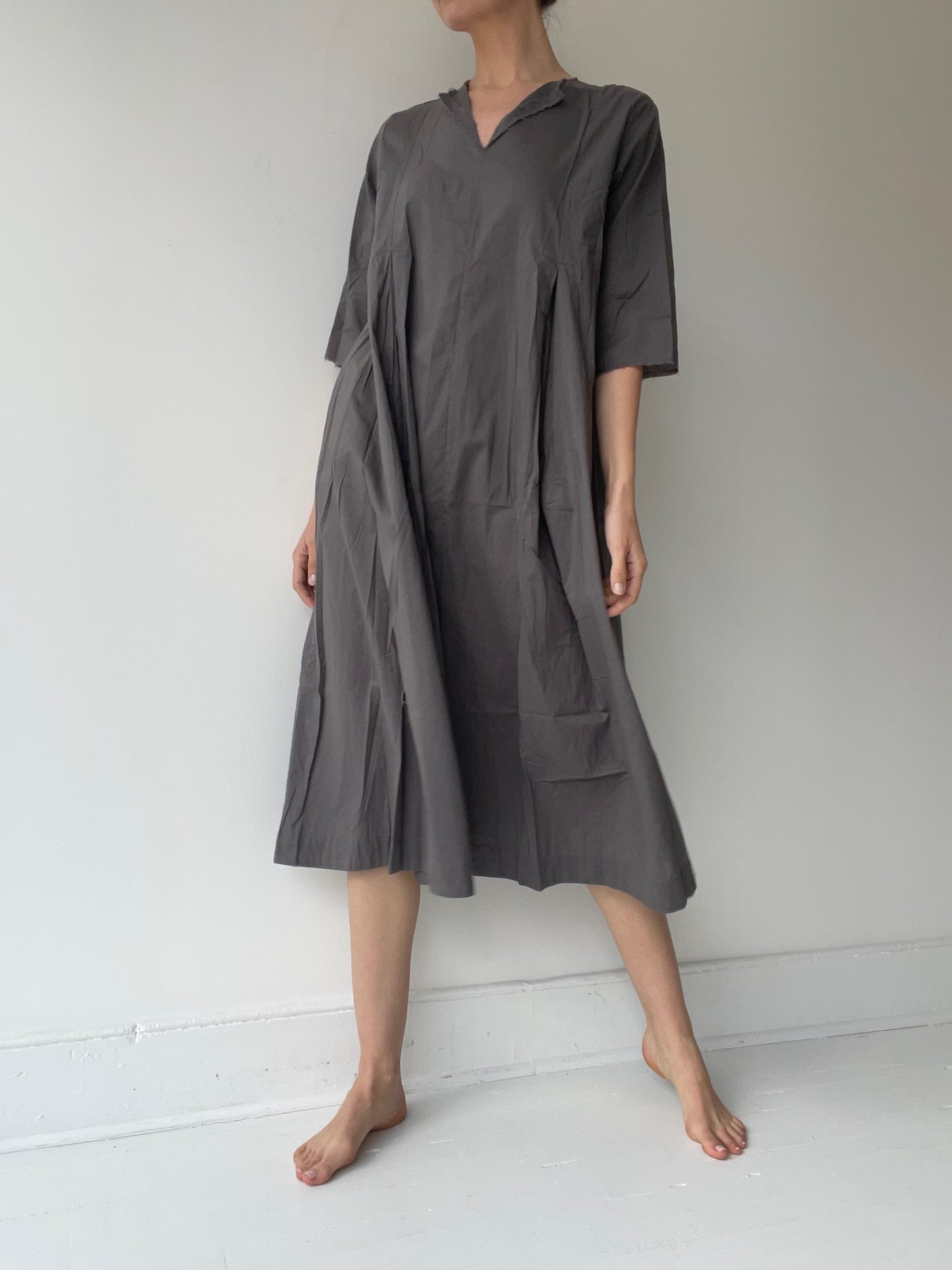 sula double pleat dress