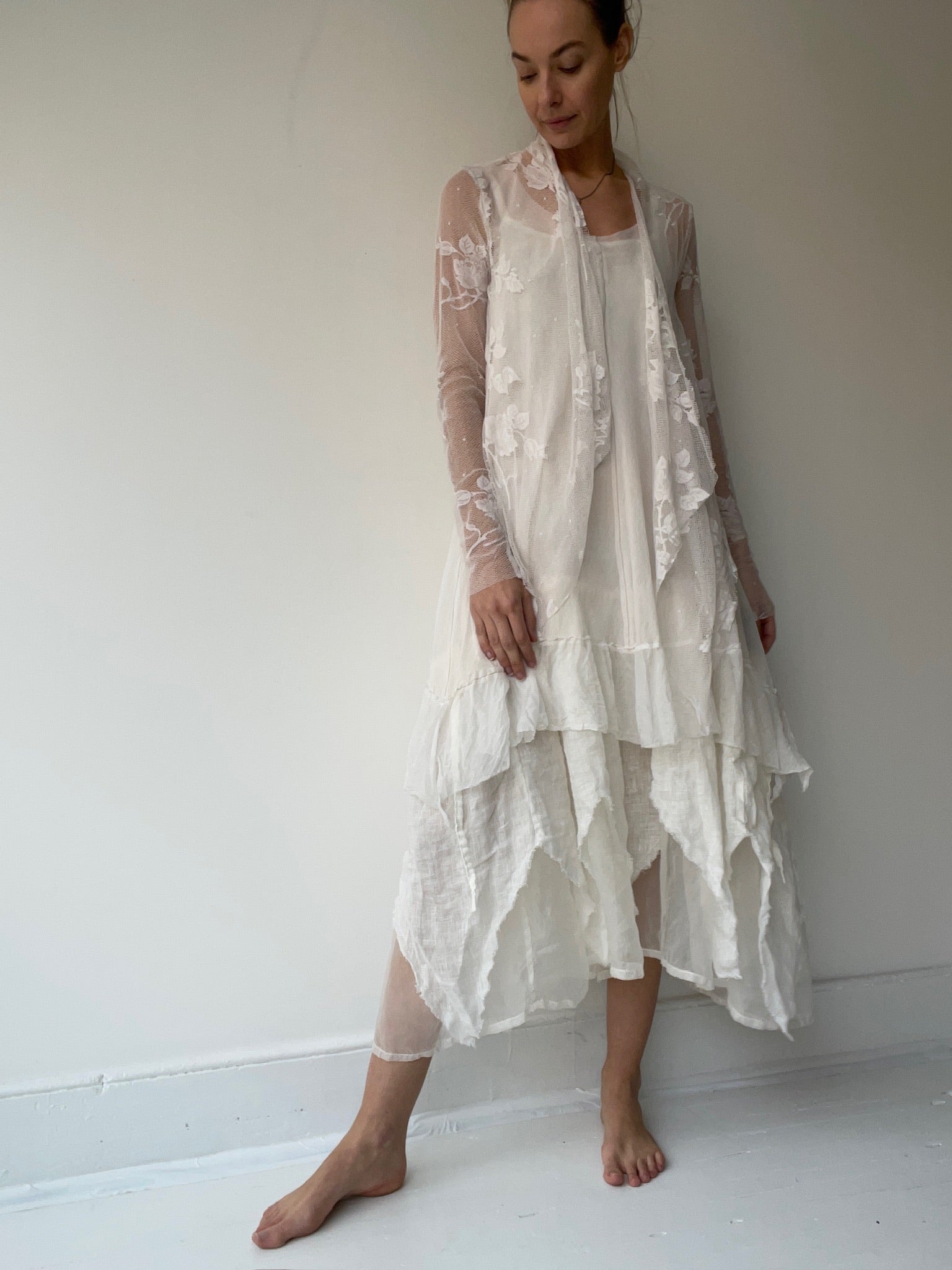a flower lace cardigan by robin kaplan ivory size 2