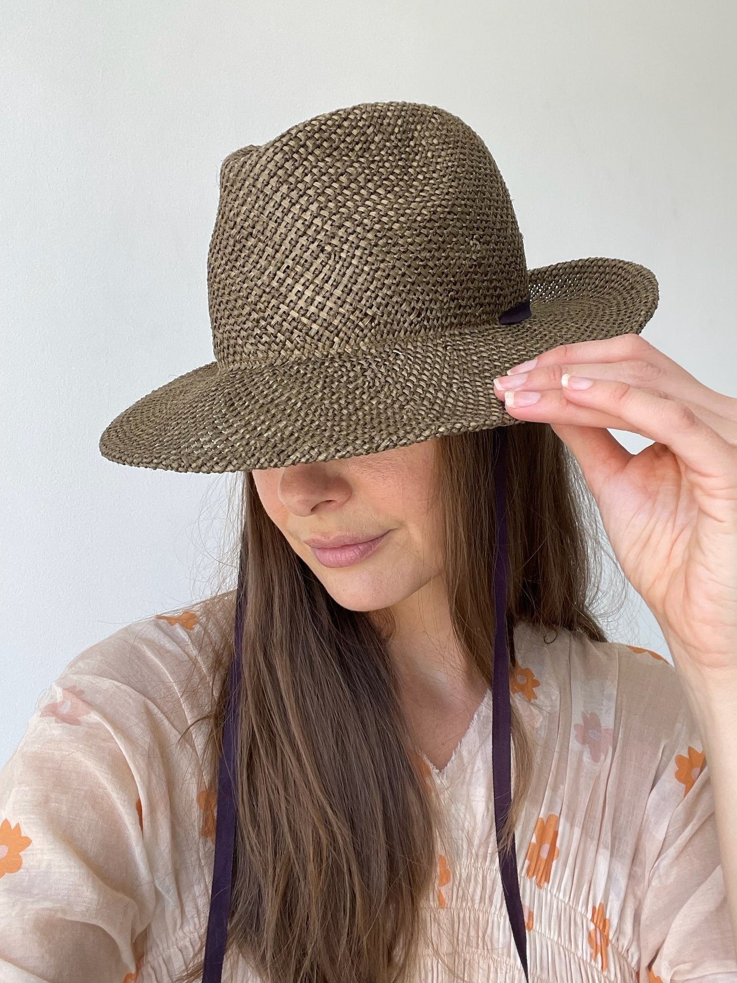 chisaki likka hat