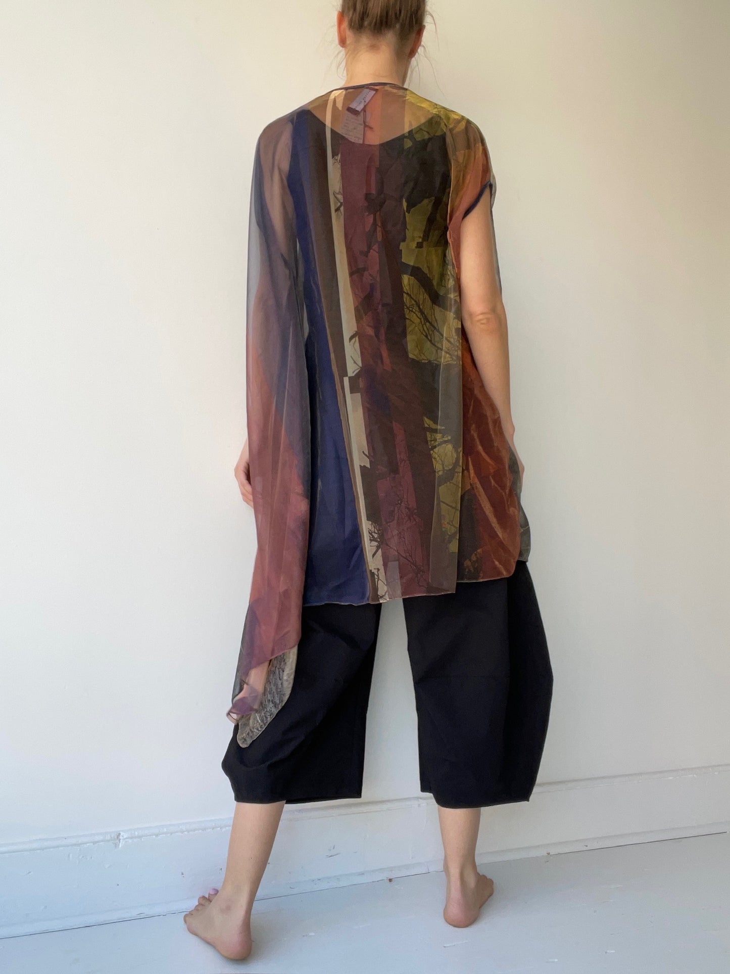 barbara bologna print cape