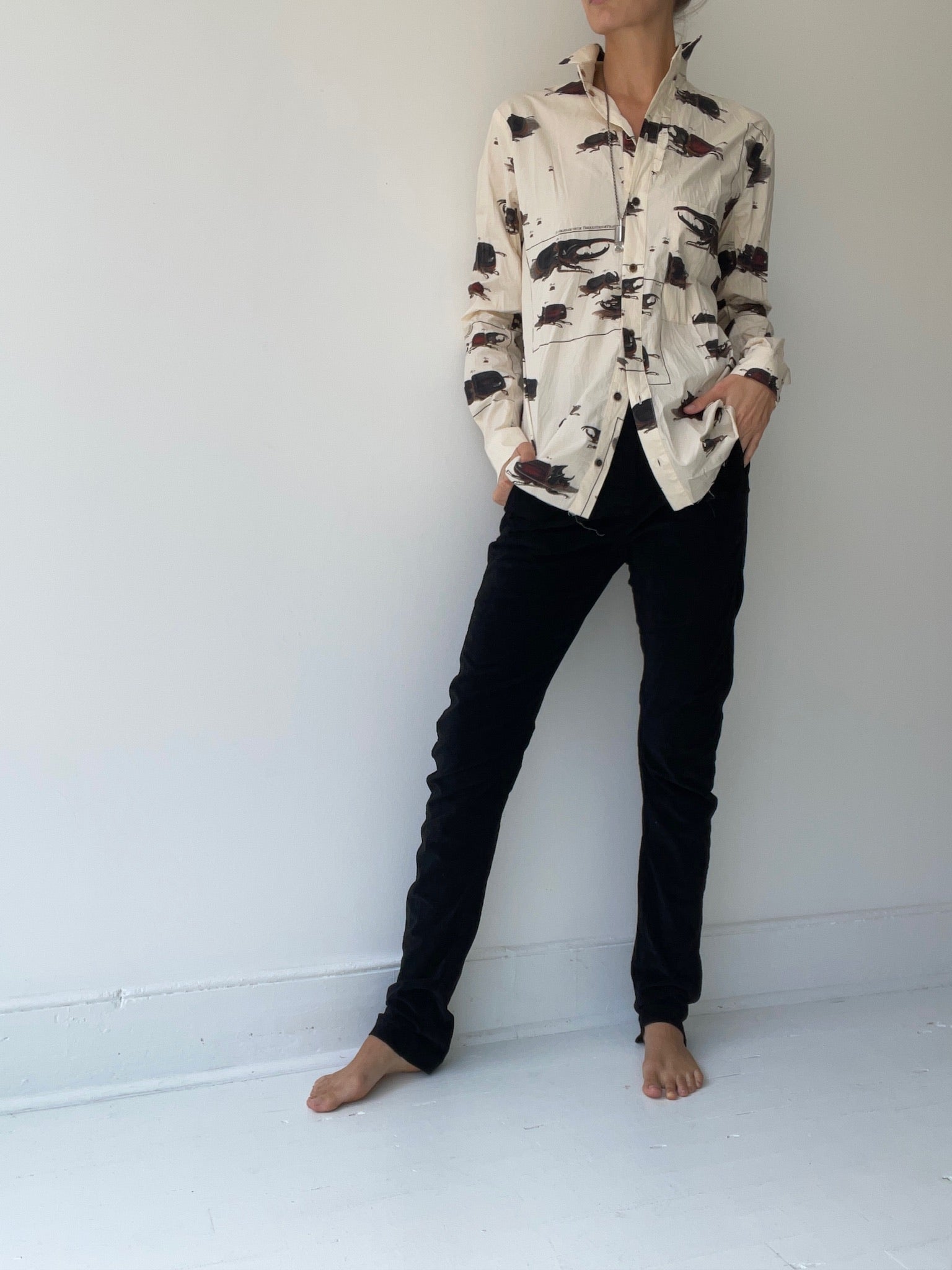 an aleksandr manamïs panel detail beetle shirt with 100% cotton