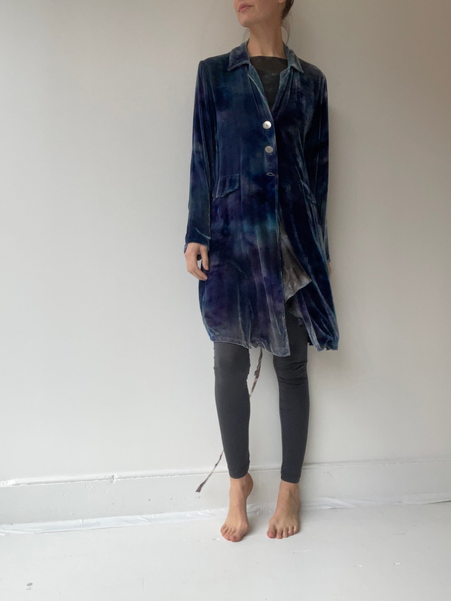 a preloved velvet duster by robin kaplan size 2 blue hand dyed velvet