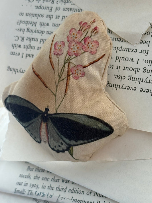aleksandr manamïs 3D brooch