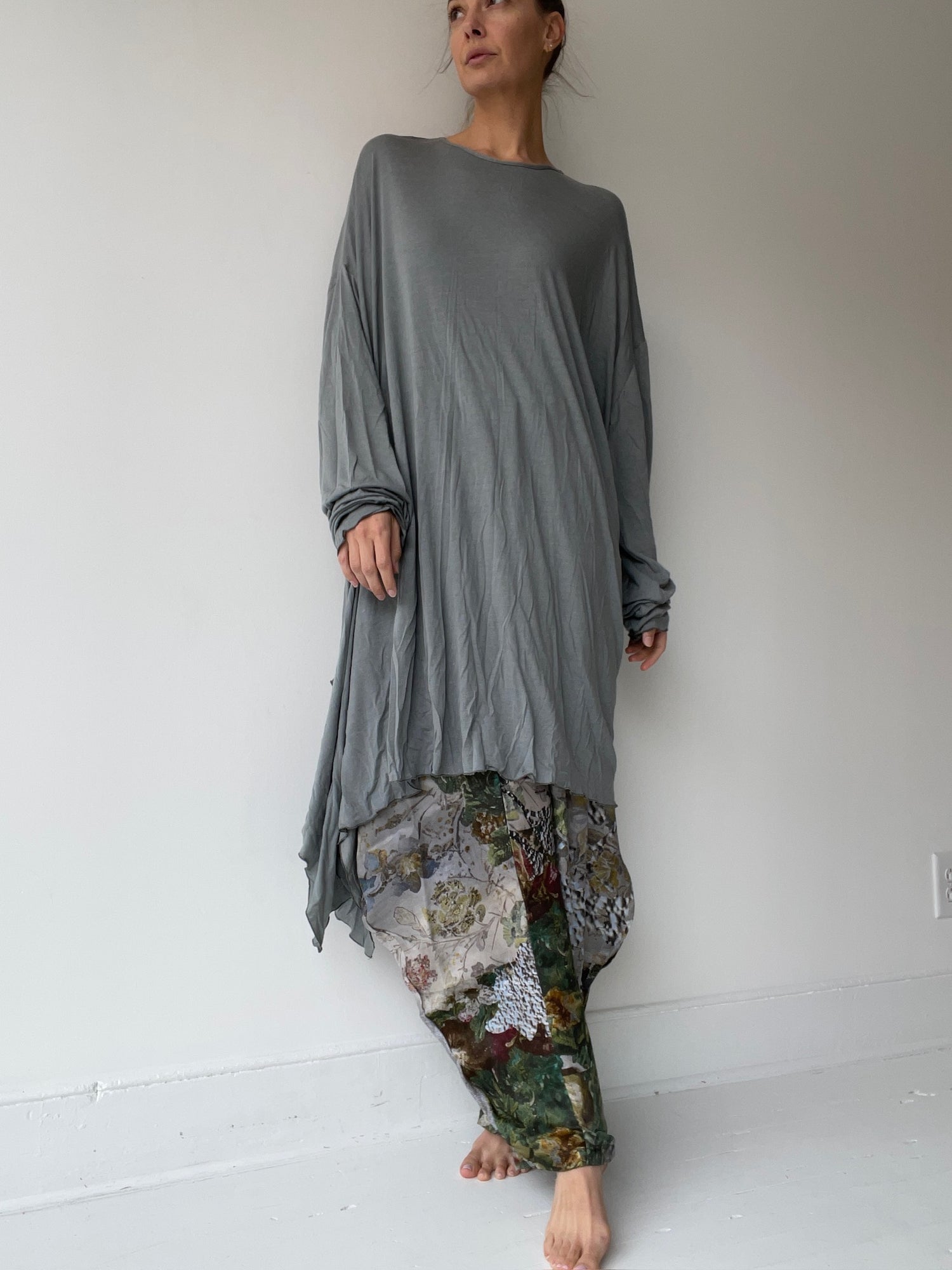 a barbara bologna cape top with 65% viscose/18% polyamide/8% cashmere/8% elastane