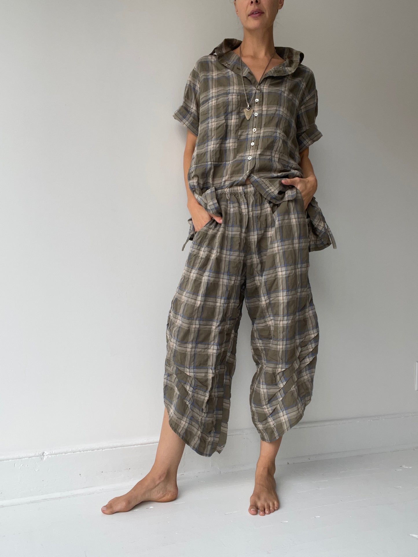 a krista larson basic detail pants PLAID with 100% plaid cotton broadcloth