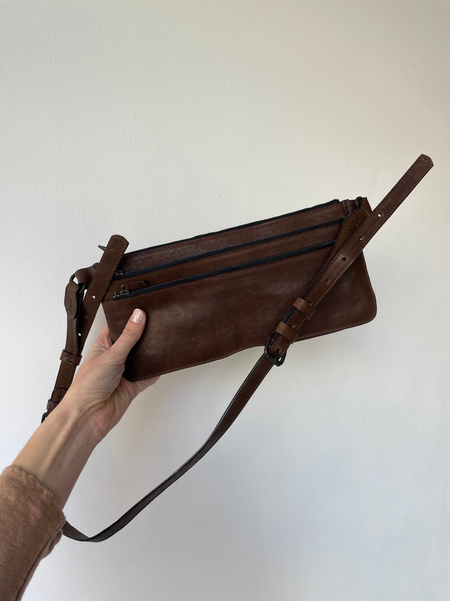 johnny farah 2-pocket ghent bag