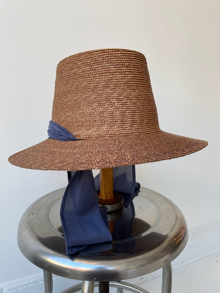 sue hat