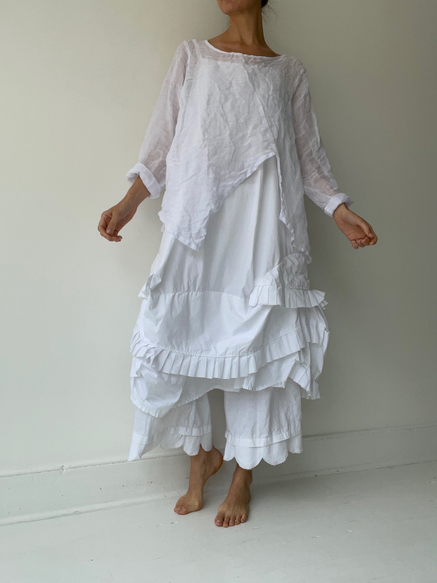 krista larson cropped kite shirt