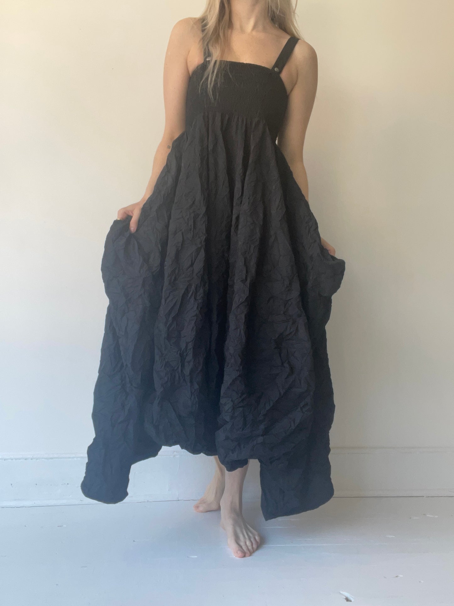 black plü t dress luxe