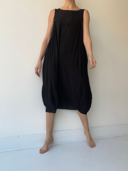 sleeveless flow dress
