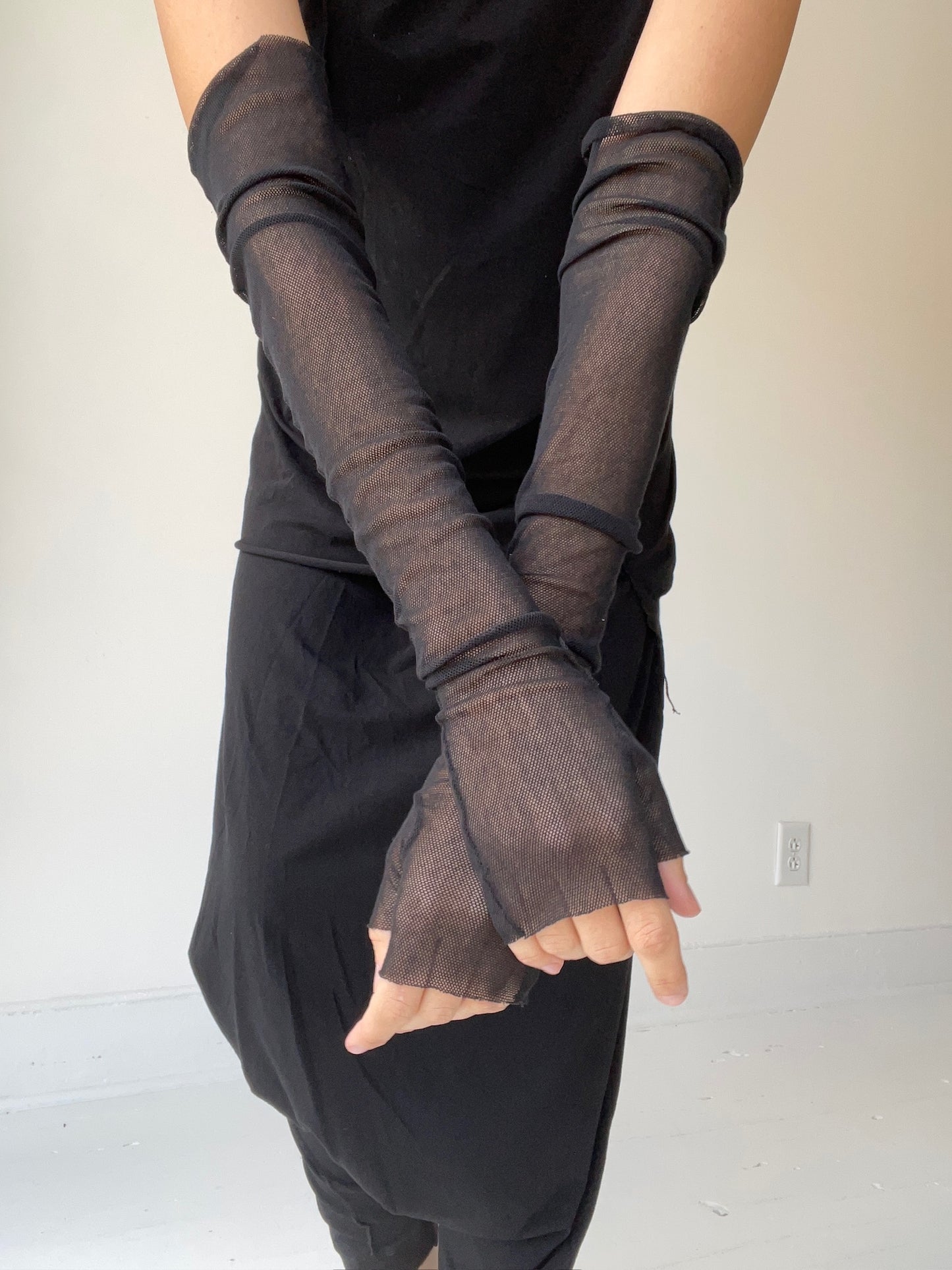 a rundholz black mesh gloves by rundholz black label