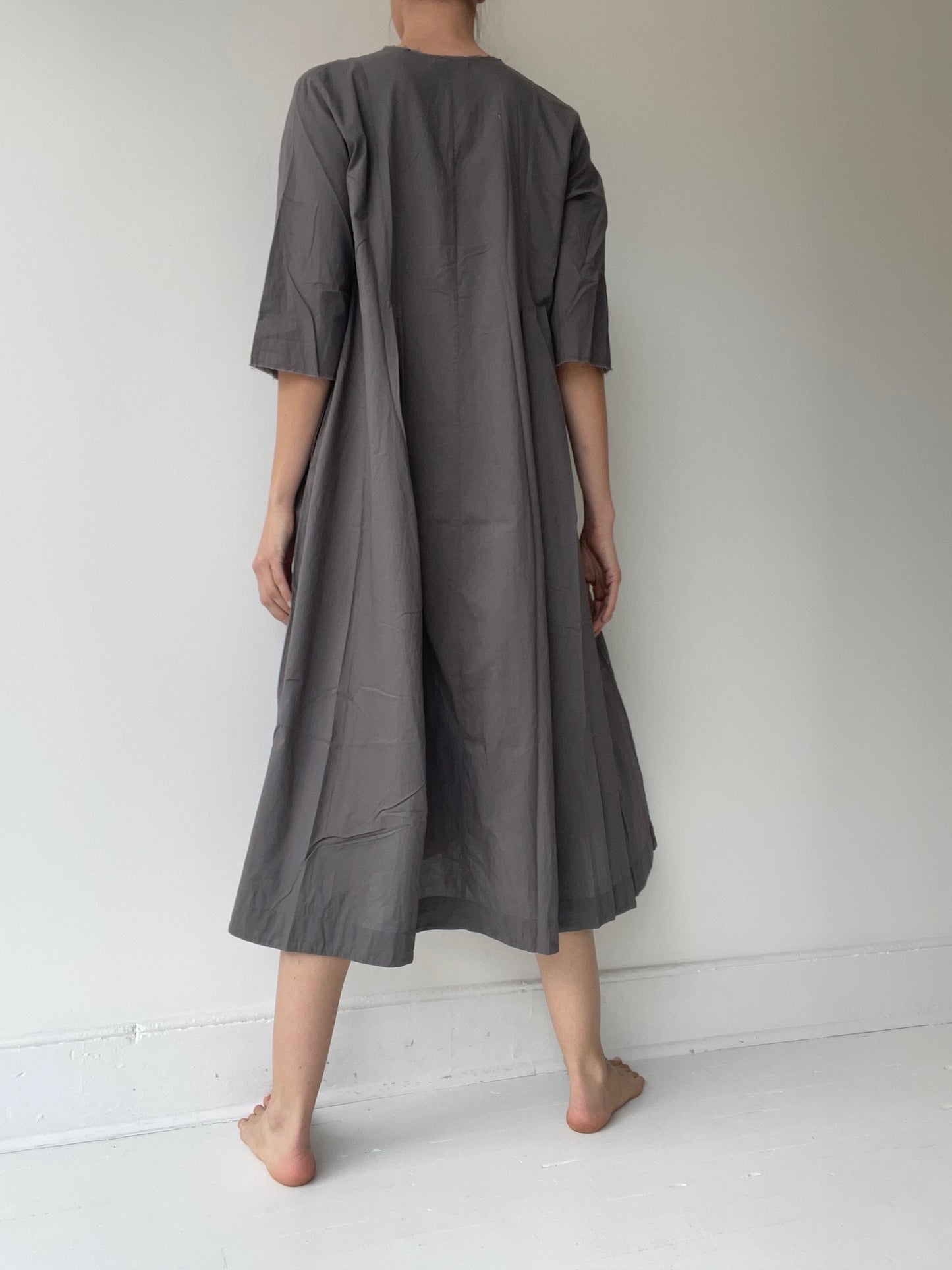 sula double pleat dress