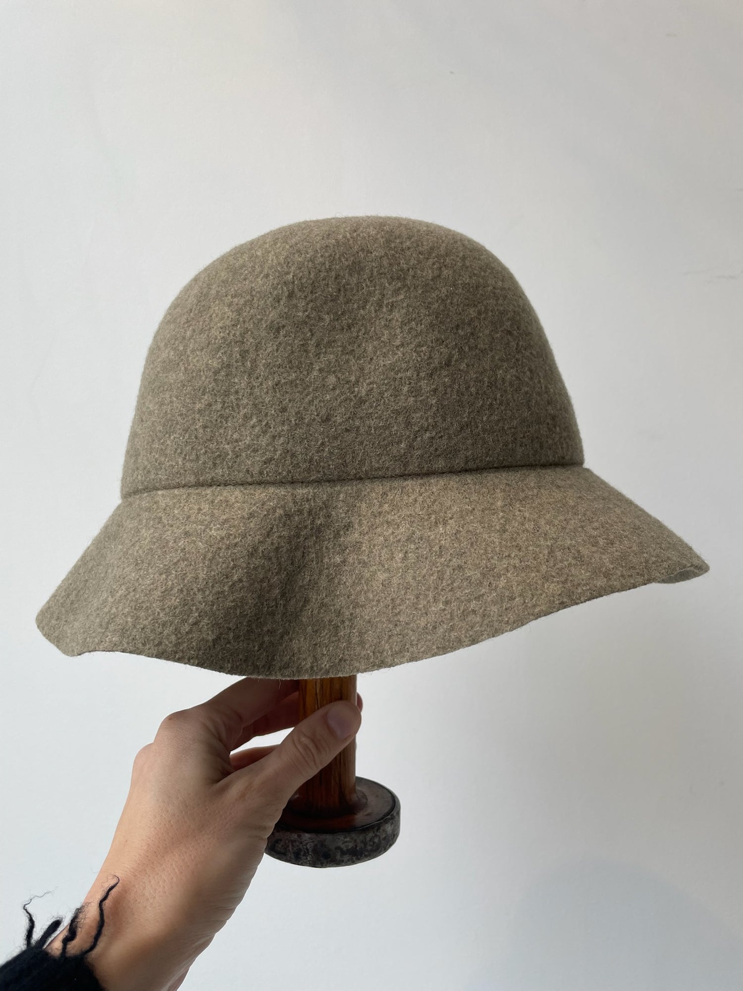 a chisaki polo KHAKI hat