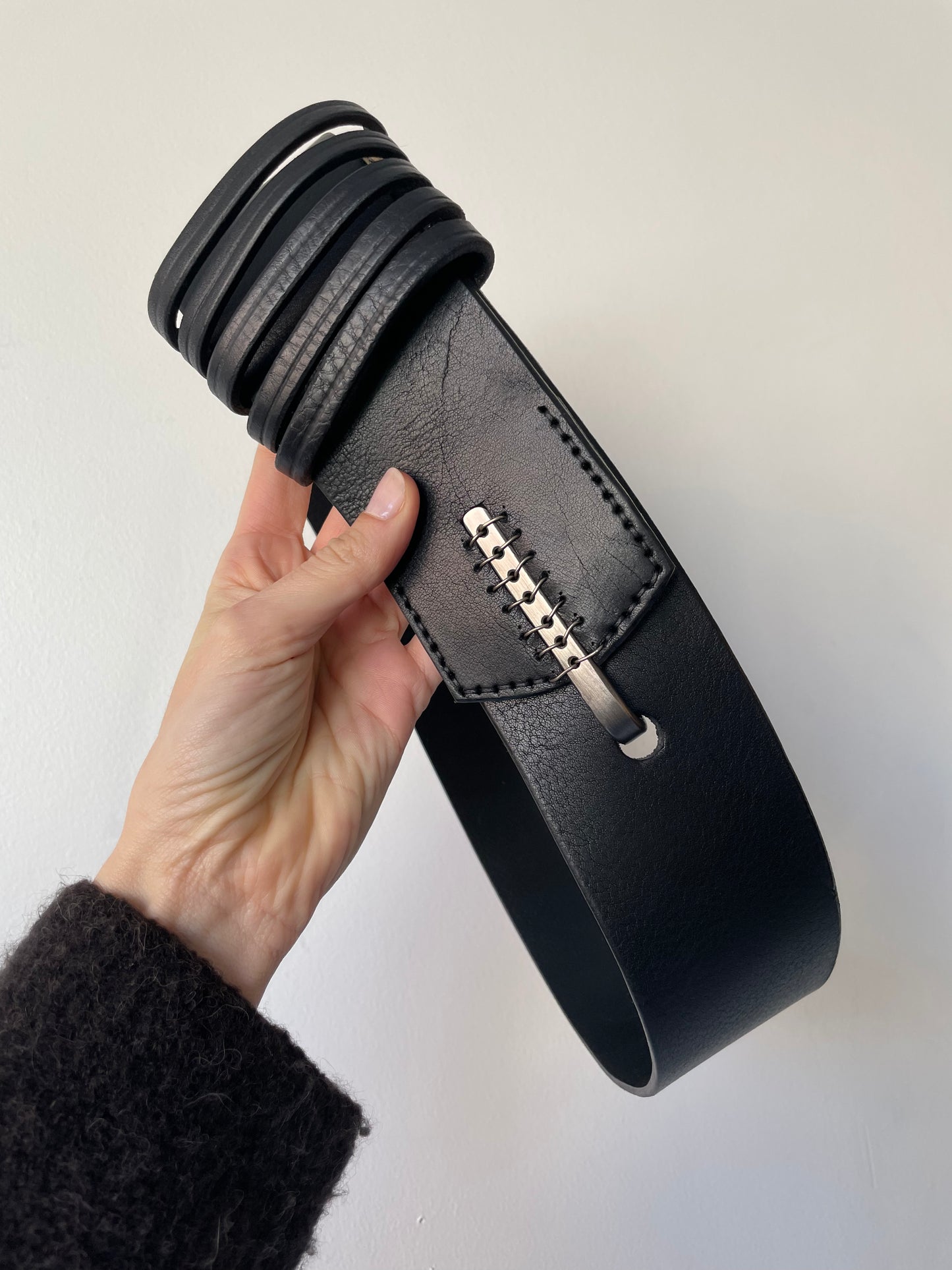 johnny farah black 5-loop belt