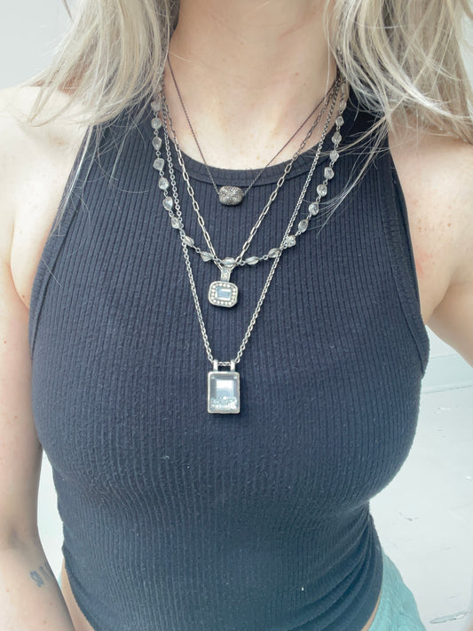 kundo cage necklace